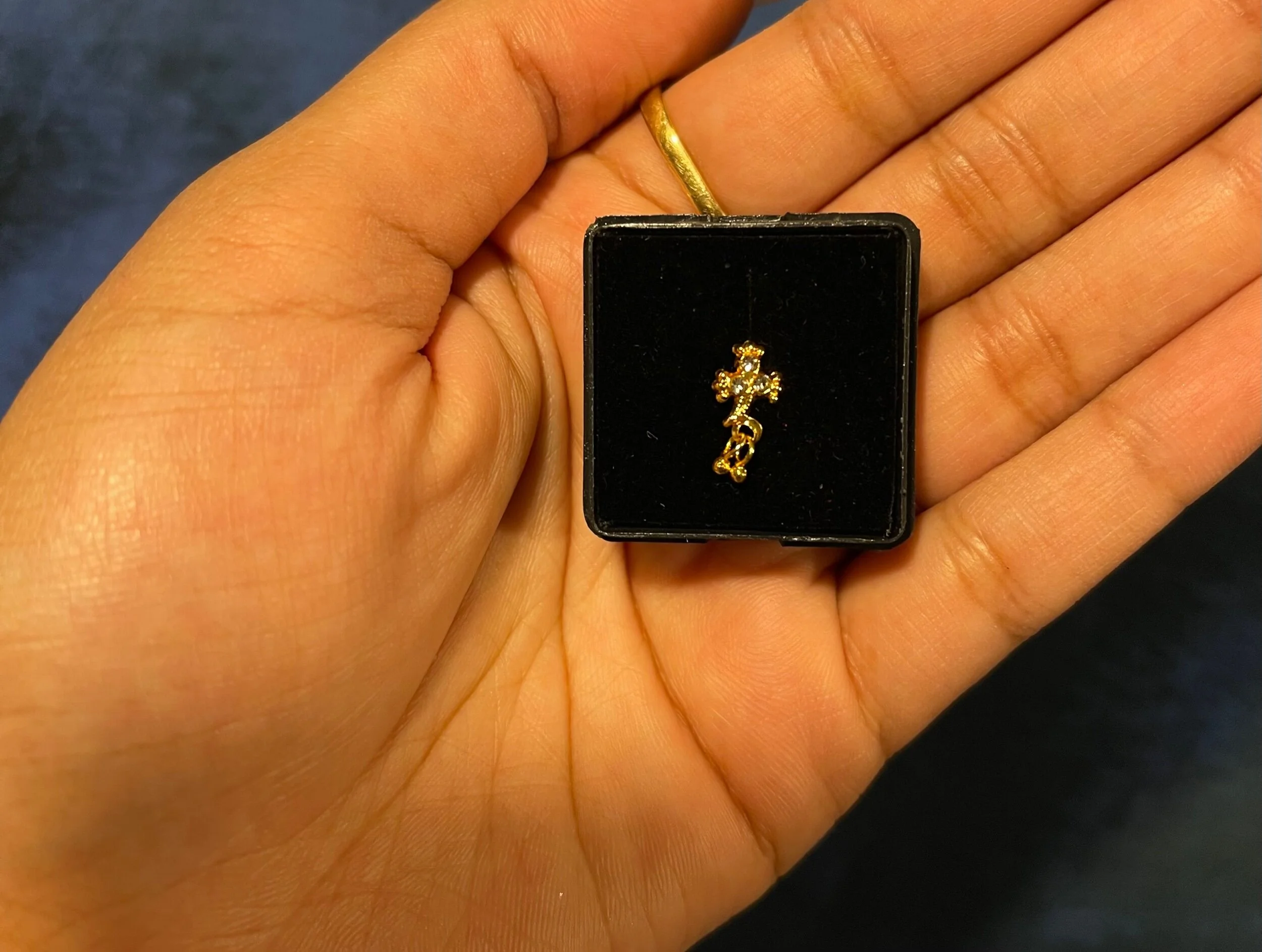 9A28FAD2-5CEE-4ED9-8B7C-6CB78B5BCDB0