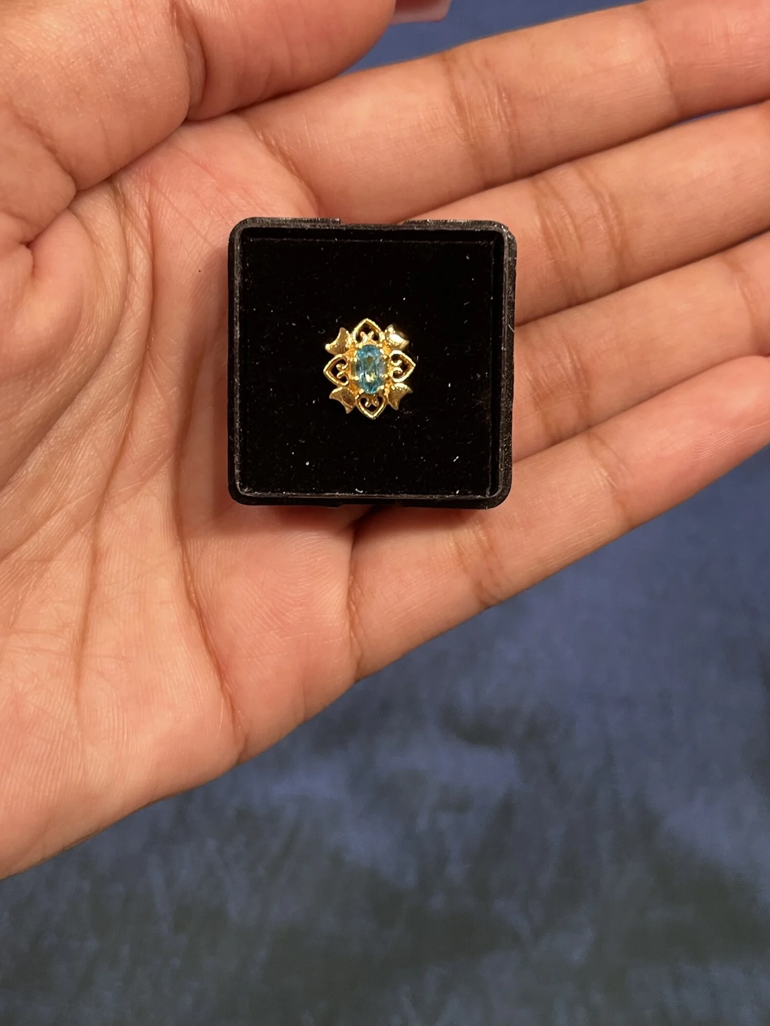 83CAA6C2-E164-48D7-A01D-AE2E63E3A03A