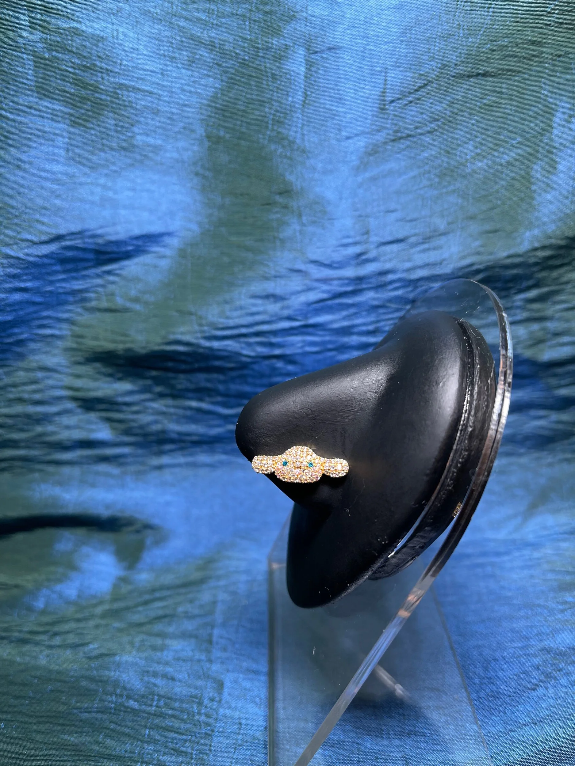 BCCFD37B-DD49-40A5-AF80-EFB395234646