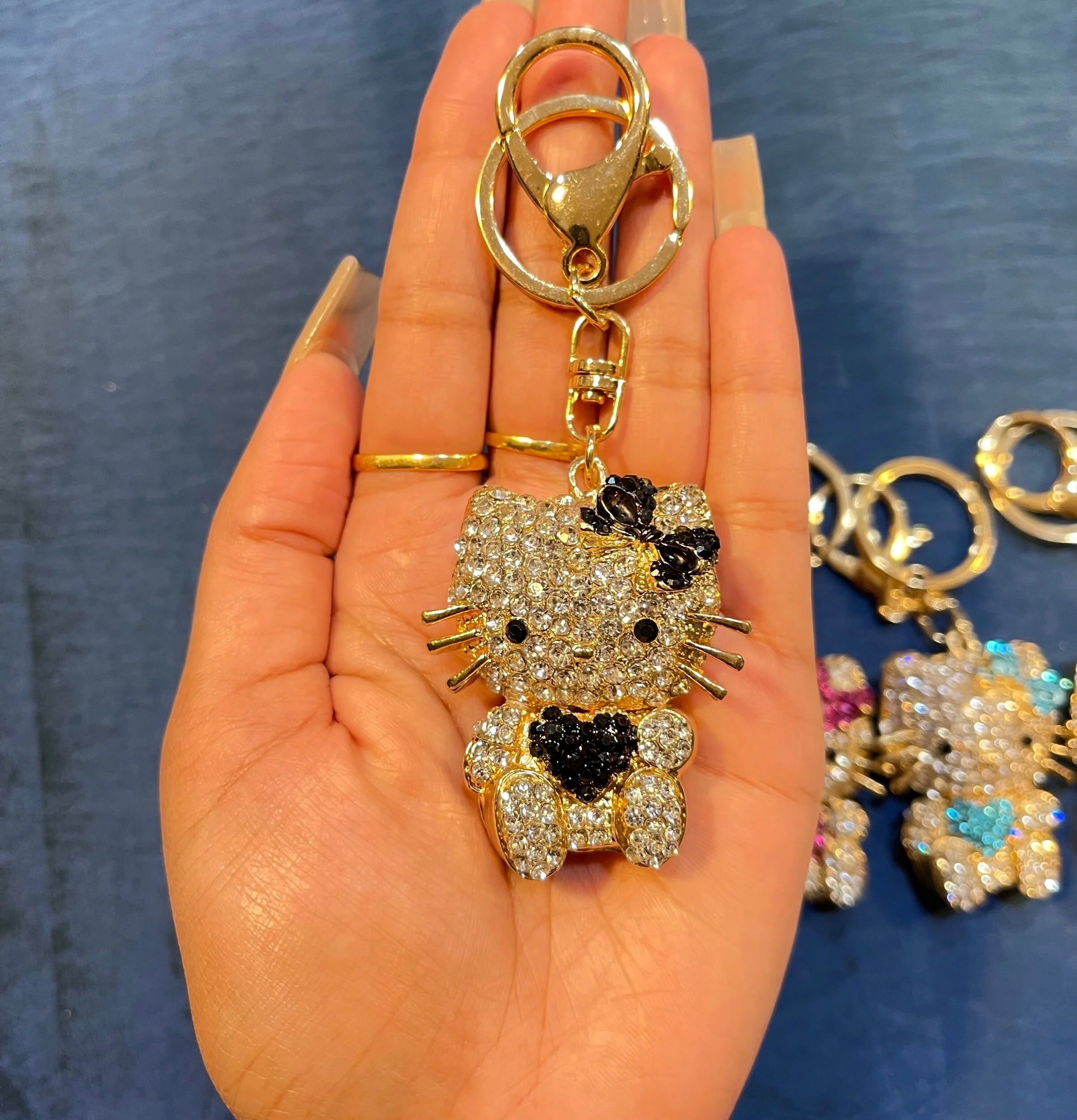 8B973D44-0BB2-4BC2-8F68-C1F6FDDE6A3E