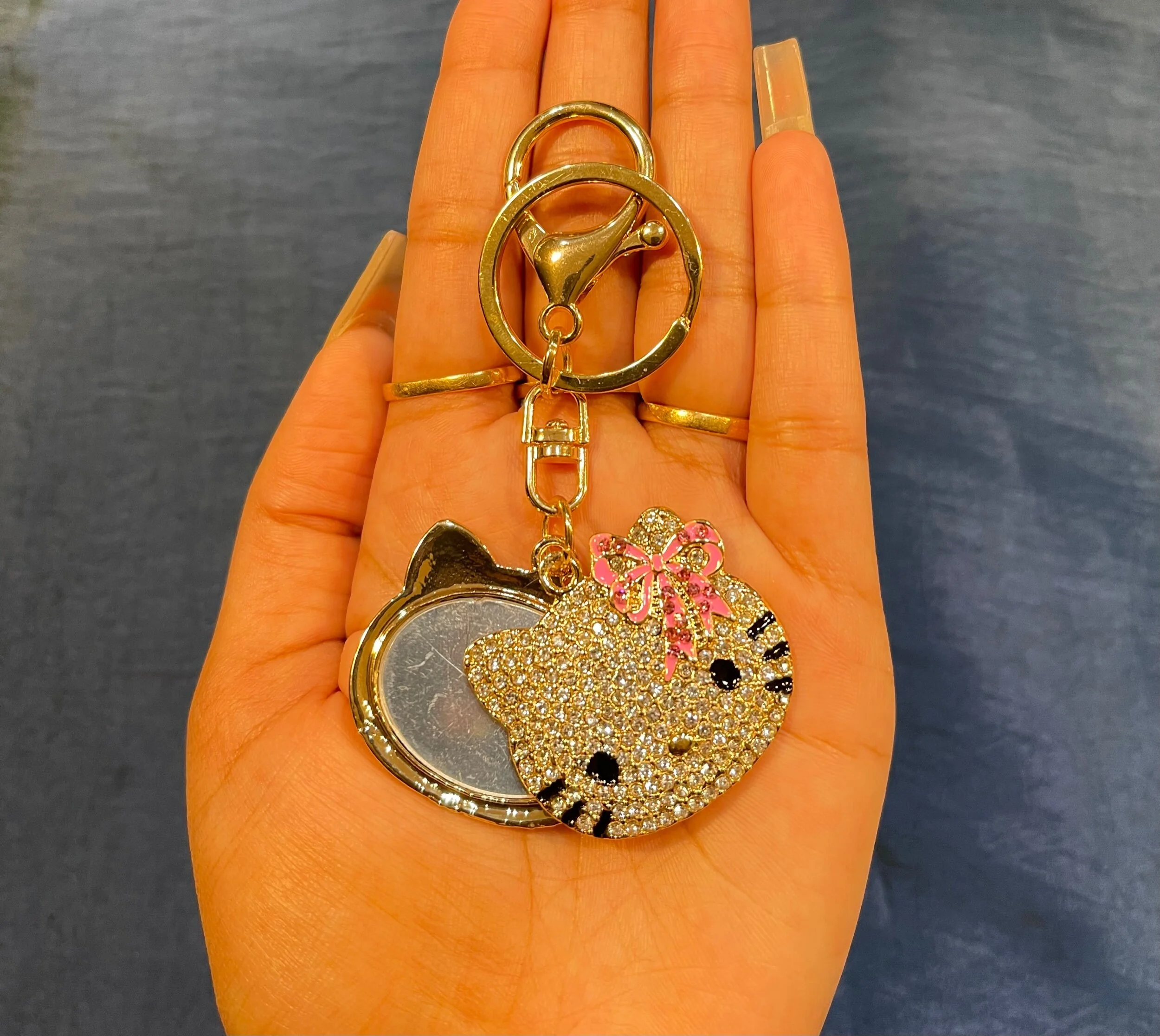 537BAF21-C1E3-48BA-A449-84C8E90268F8