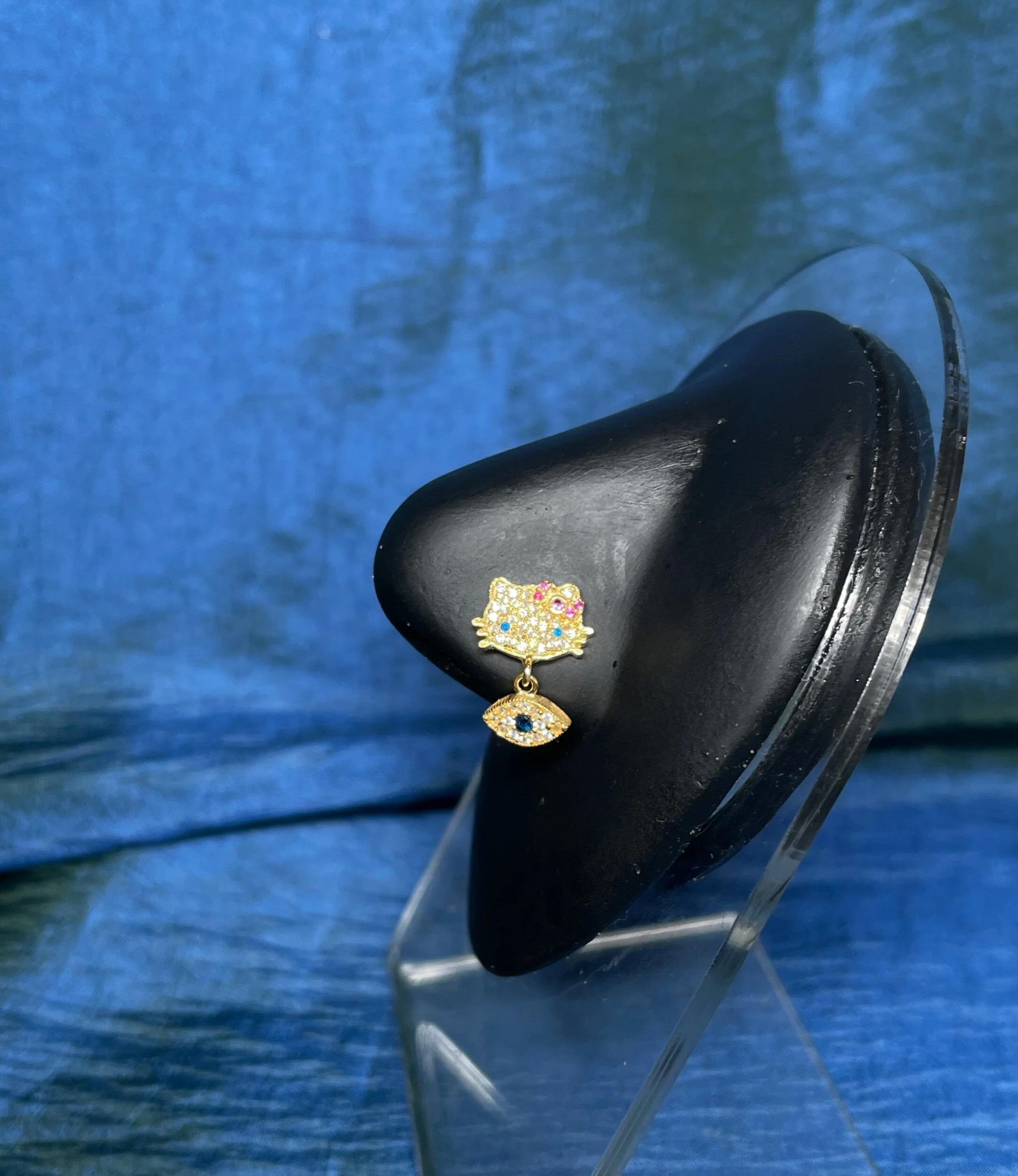 98166509-FA6D-4606-8D0F-83684015F2E9