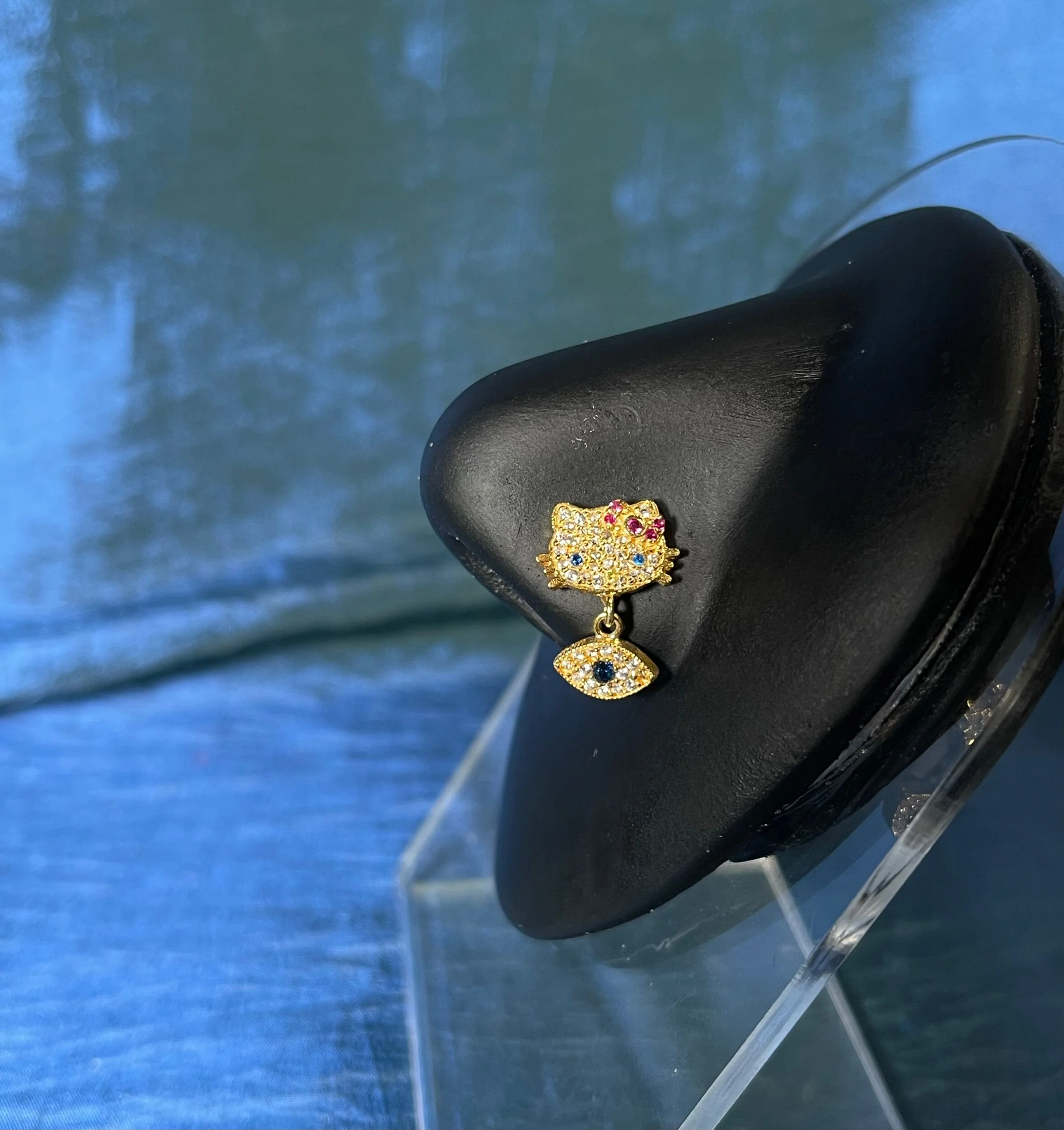 826647D7-4CA1-4EEE-A447-B613B0130599