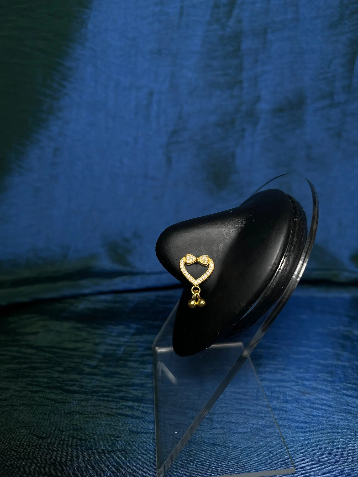 5A207552-8DA3-496C-978A-6363684A5BDE