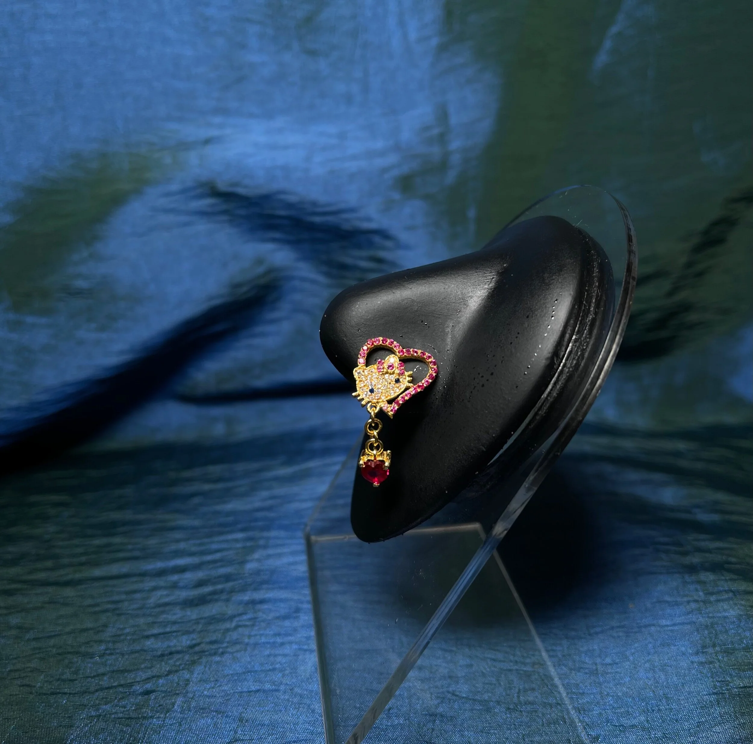 F0854BE6-0B11-41F3-8926-C1021FD8FE66