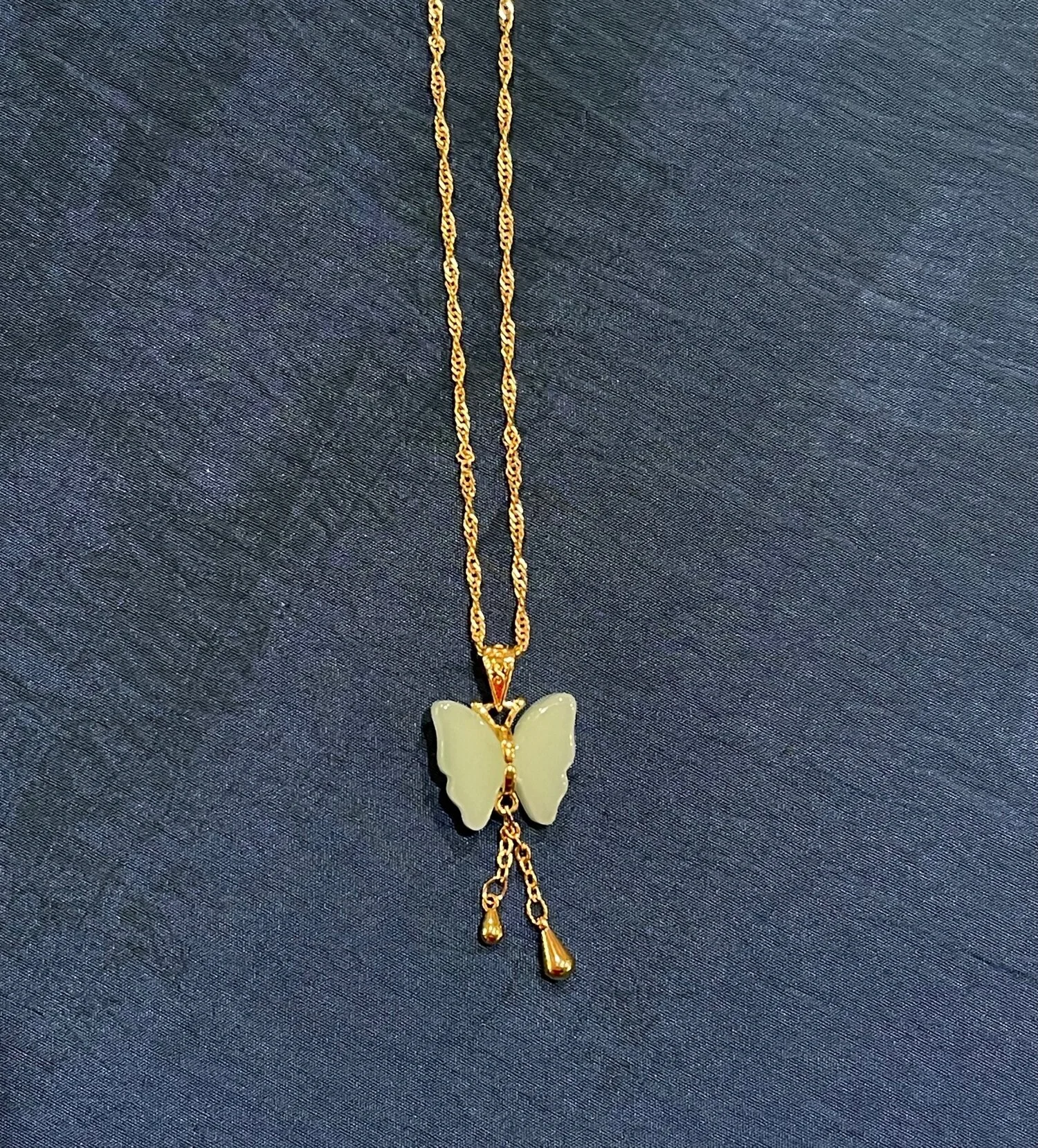 FF9C84C9-8E2D-4E6A-BC8B-2CFFEFE8CA8E