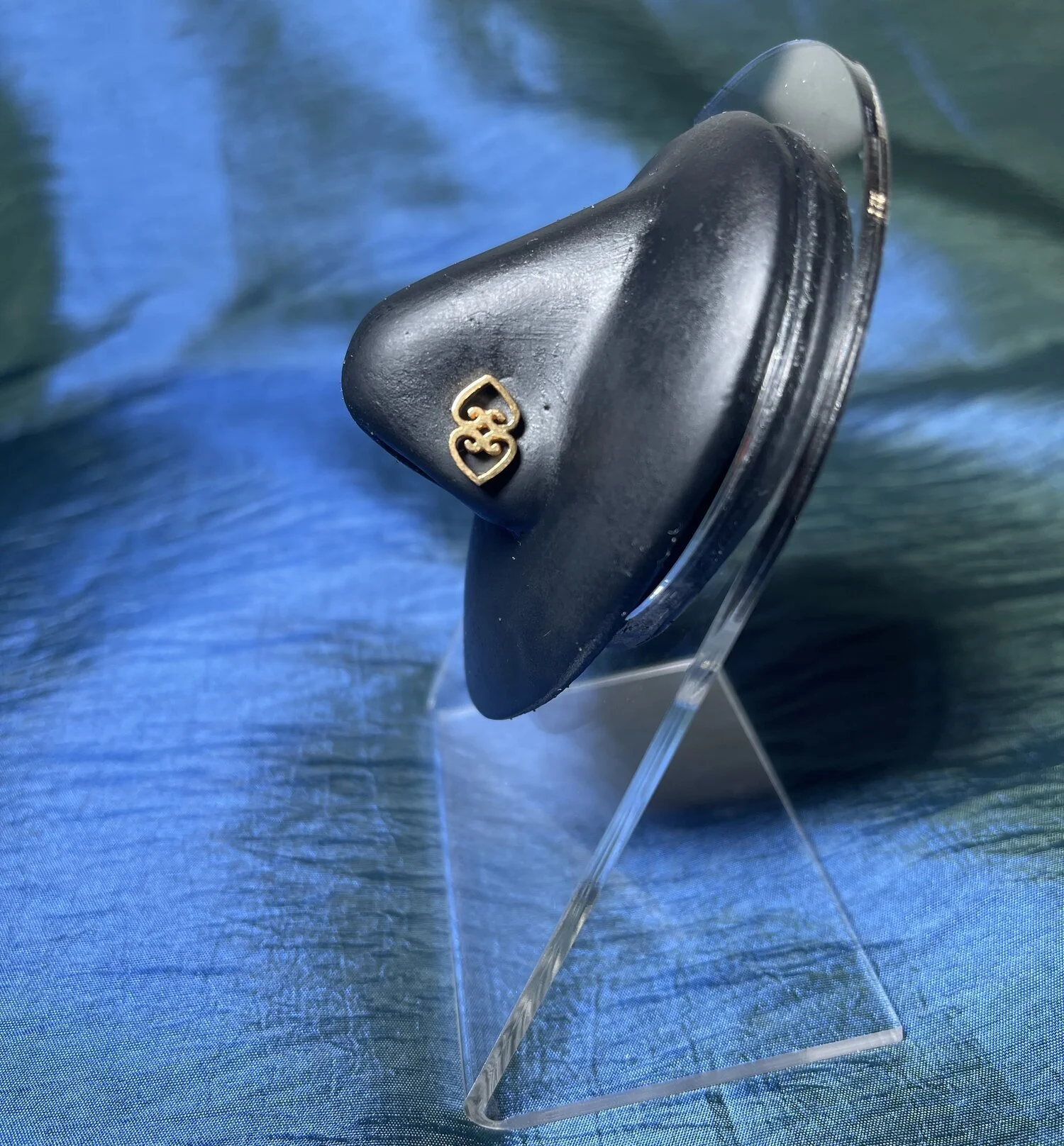 0E451E08-0A89-44D4-A1A0-347BC38F607F