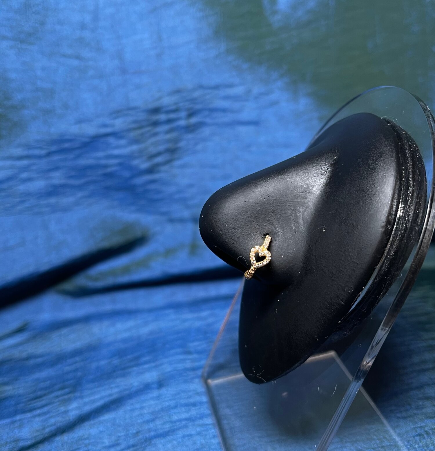 06C4B3DD-E5E8-4378-AE26-5085E4F9D599