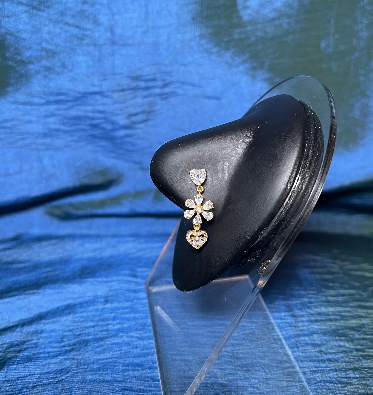 DEBFA2E7-DF17-4572-B856-7625E497C7F8