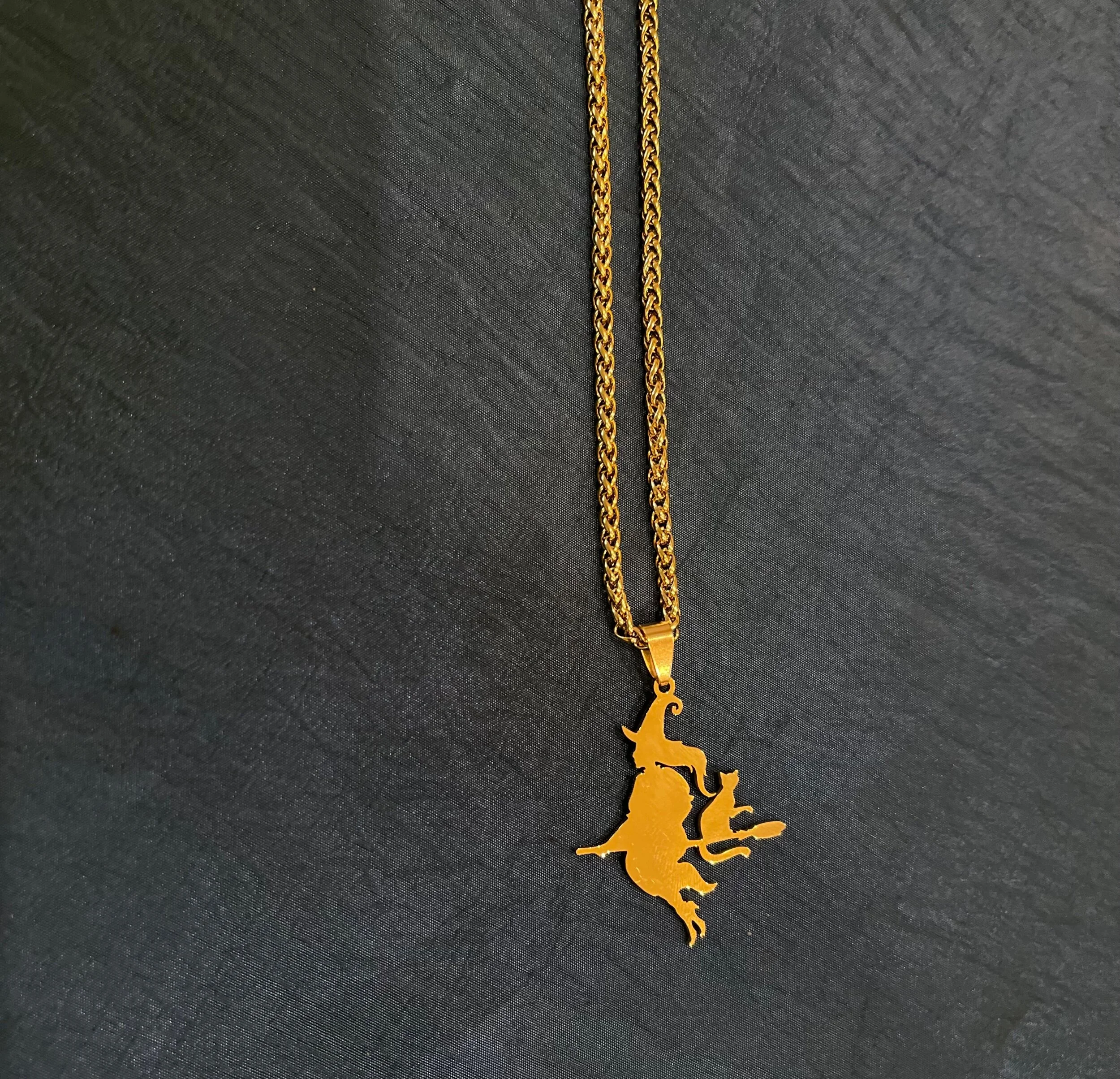 34061EAB-194A-4F73-A4DF-927C1922A4D5