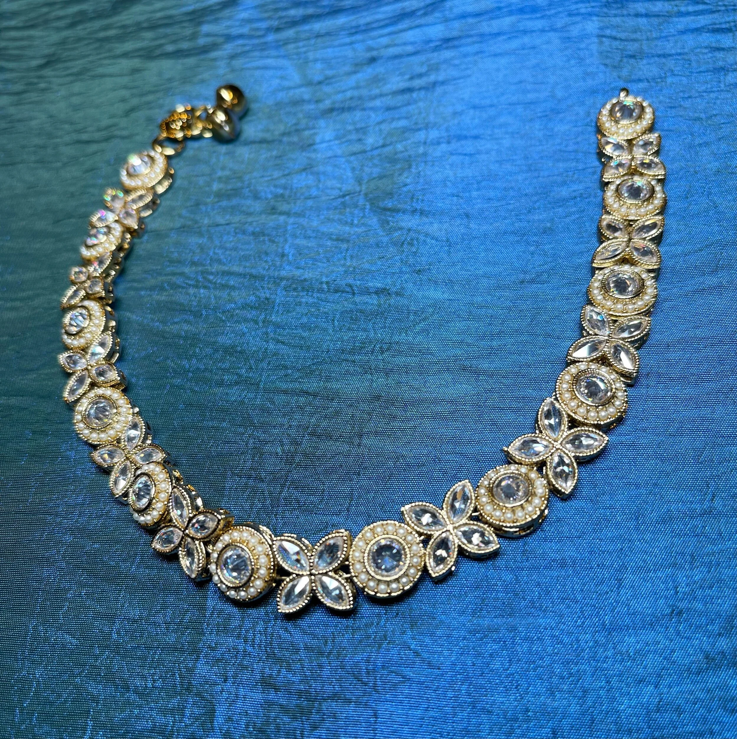 4F95E2D7-B6D9-410D-828C-5D36E3848219