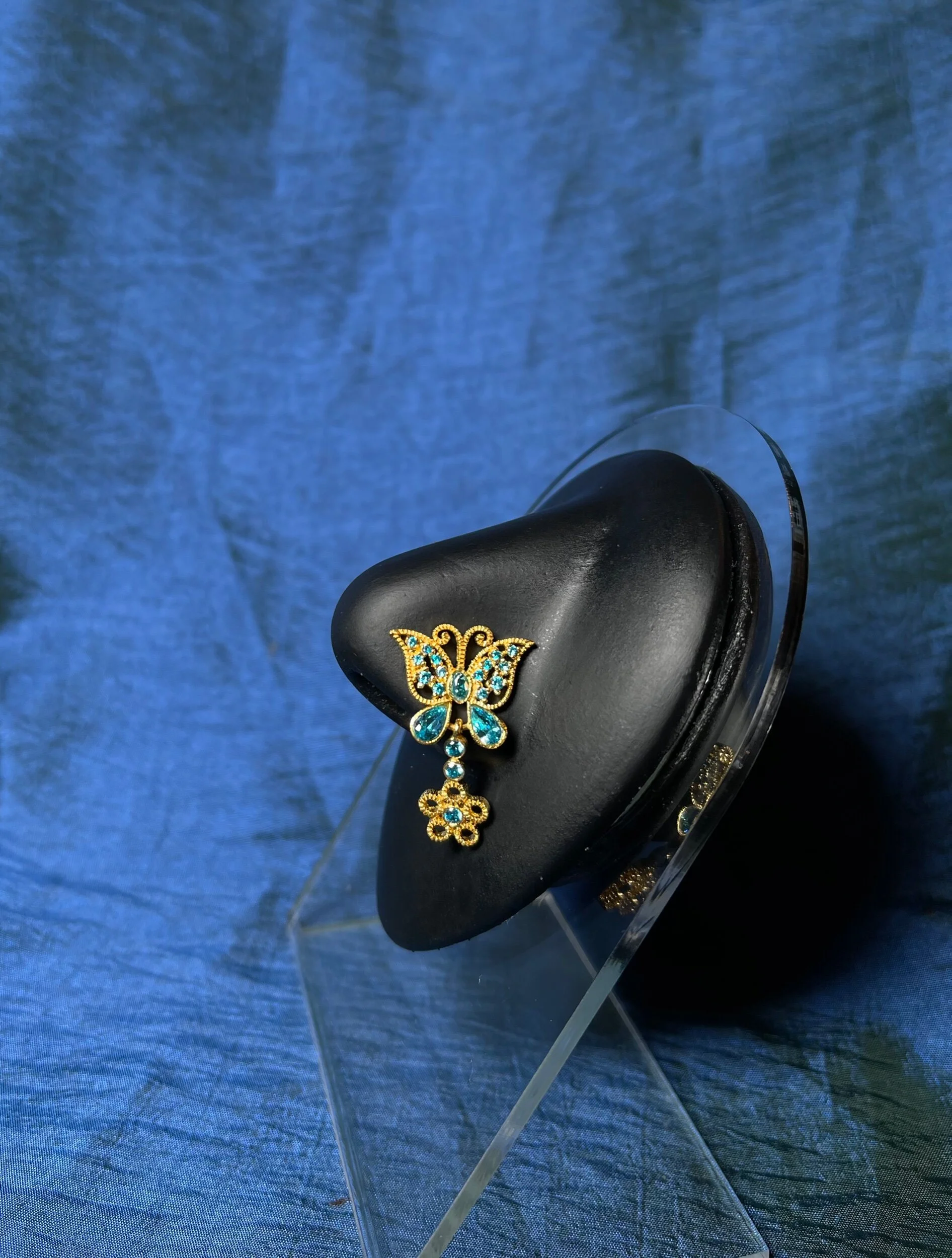 AEC9D0B5-3BEB-4B87-BAF4-17F7A8A27438