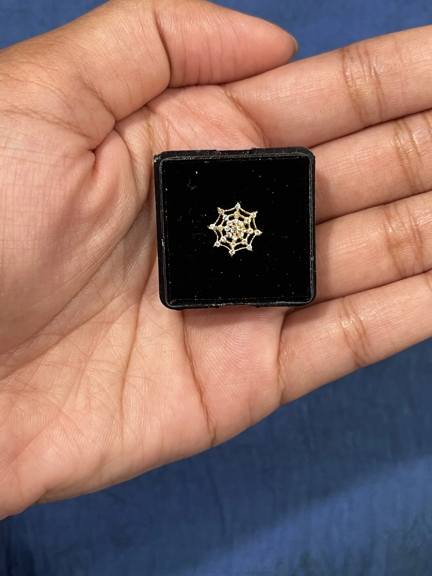 01B639D6-22CD-4F33-93A6-A8A98B510C8A