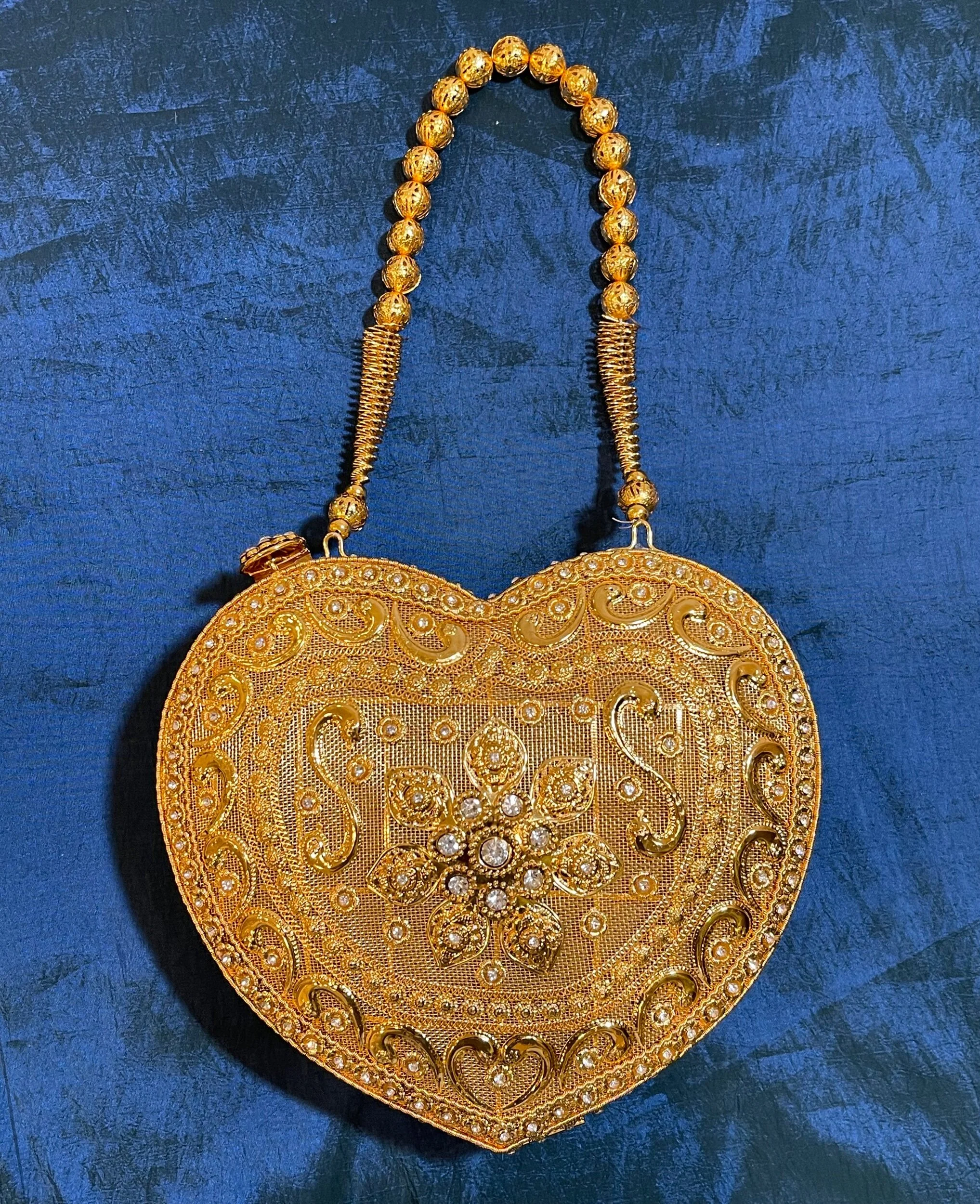 8D9F0054-EBF1-4EF1-ADCB-165AF1F91DC0