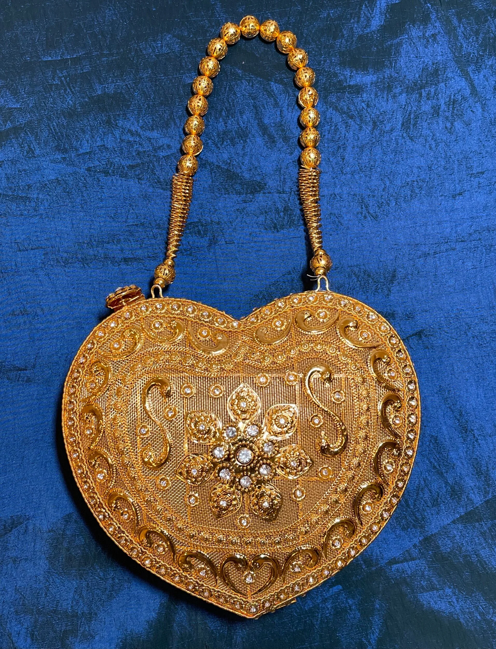 41657038-925C-4A71-8C1C-5A9DD5D974F3