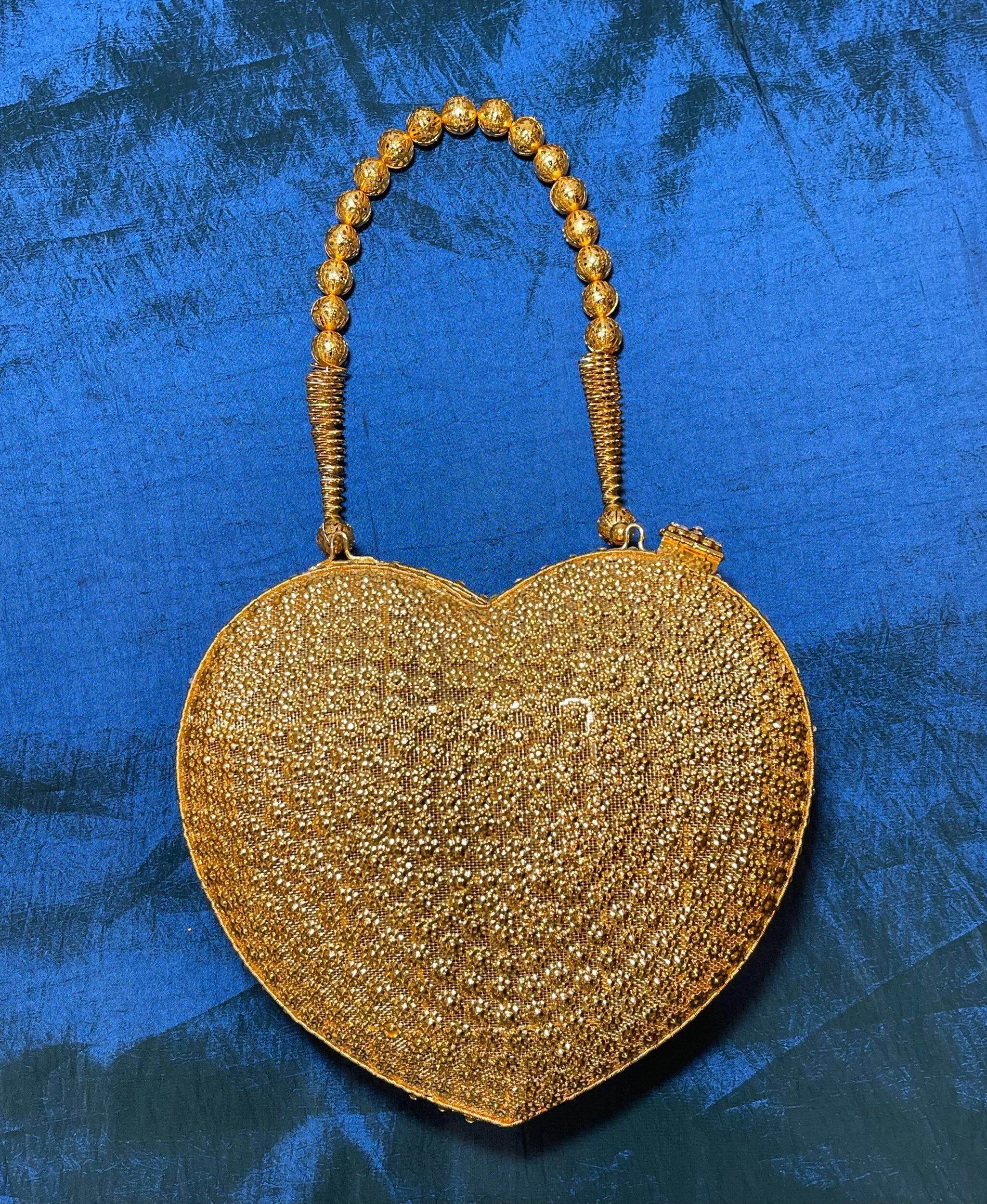 0C8727A3-B36F-4516-8675-490EDCA41B83