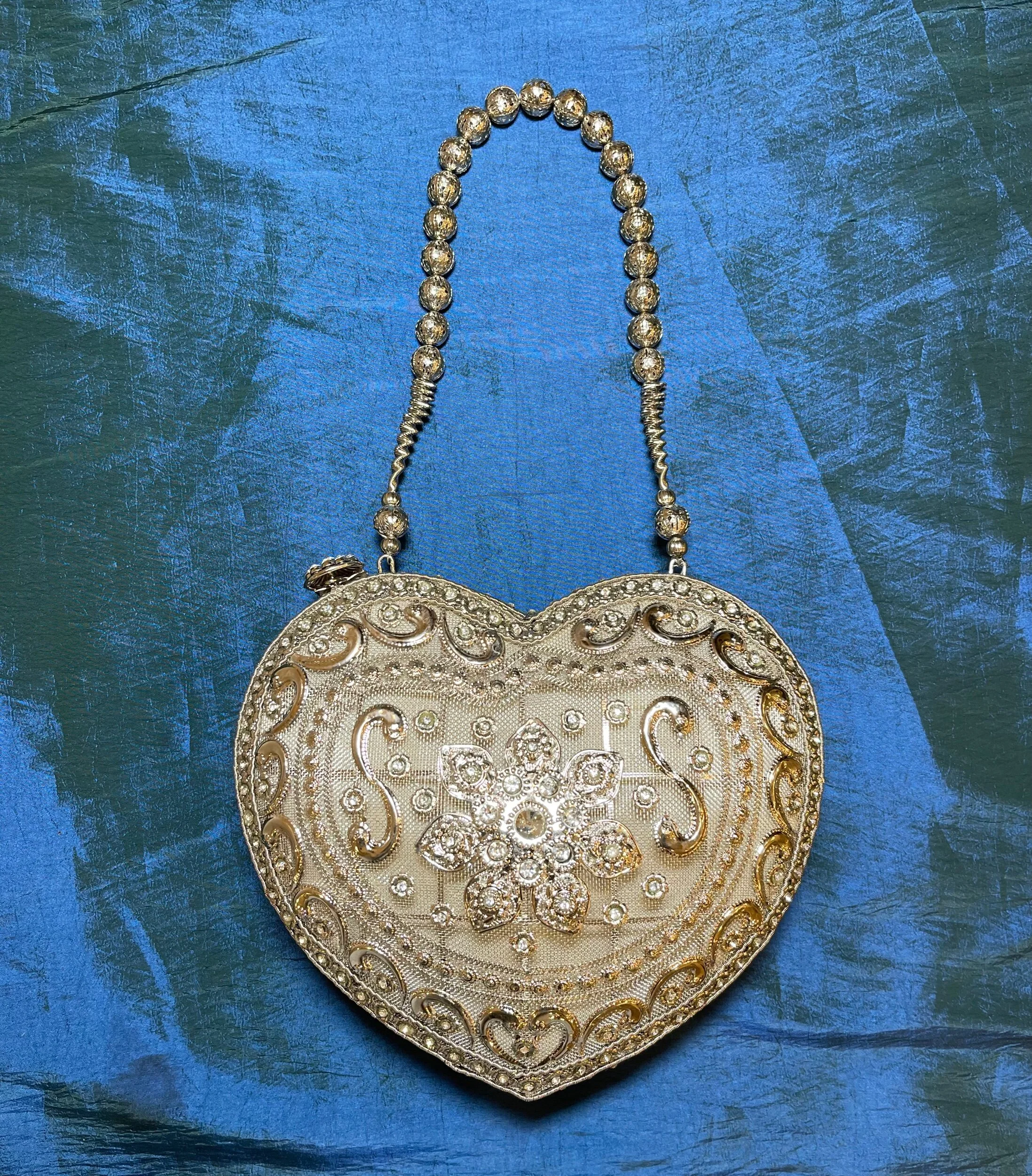 35ABBBCF-BE8C-4DA6-B1ED-4CD7DE02CF7E