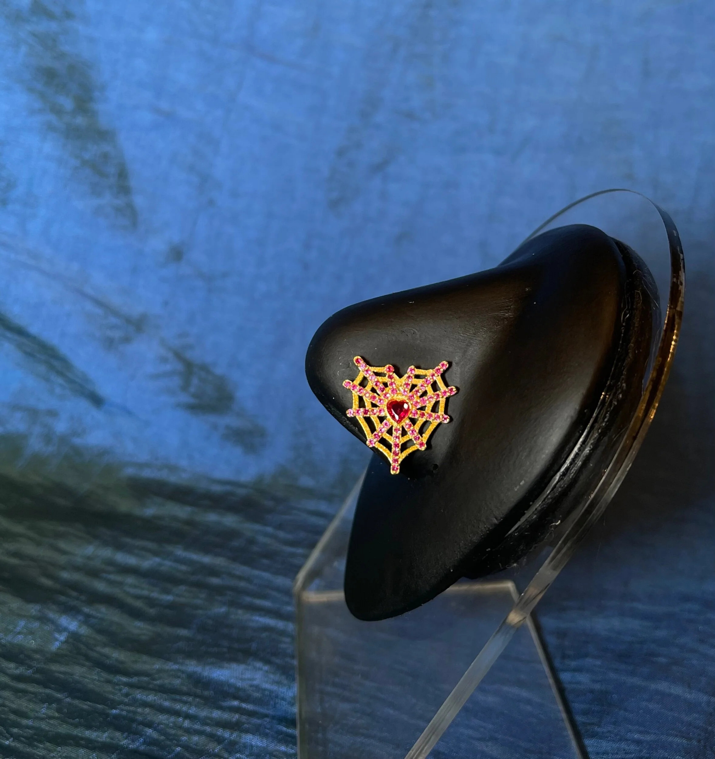 F72CFBFF-76AA-4F83-9A1F-843093275601