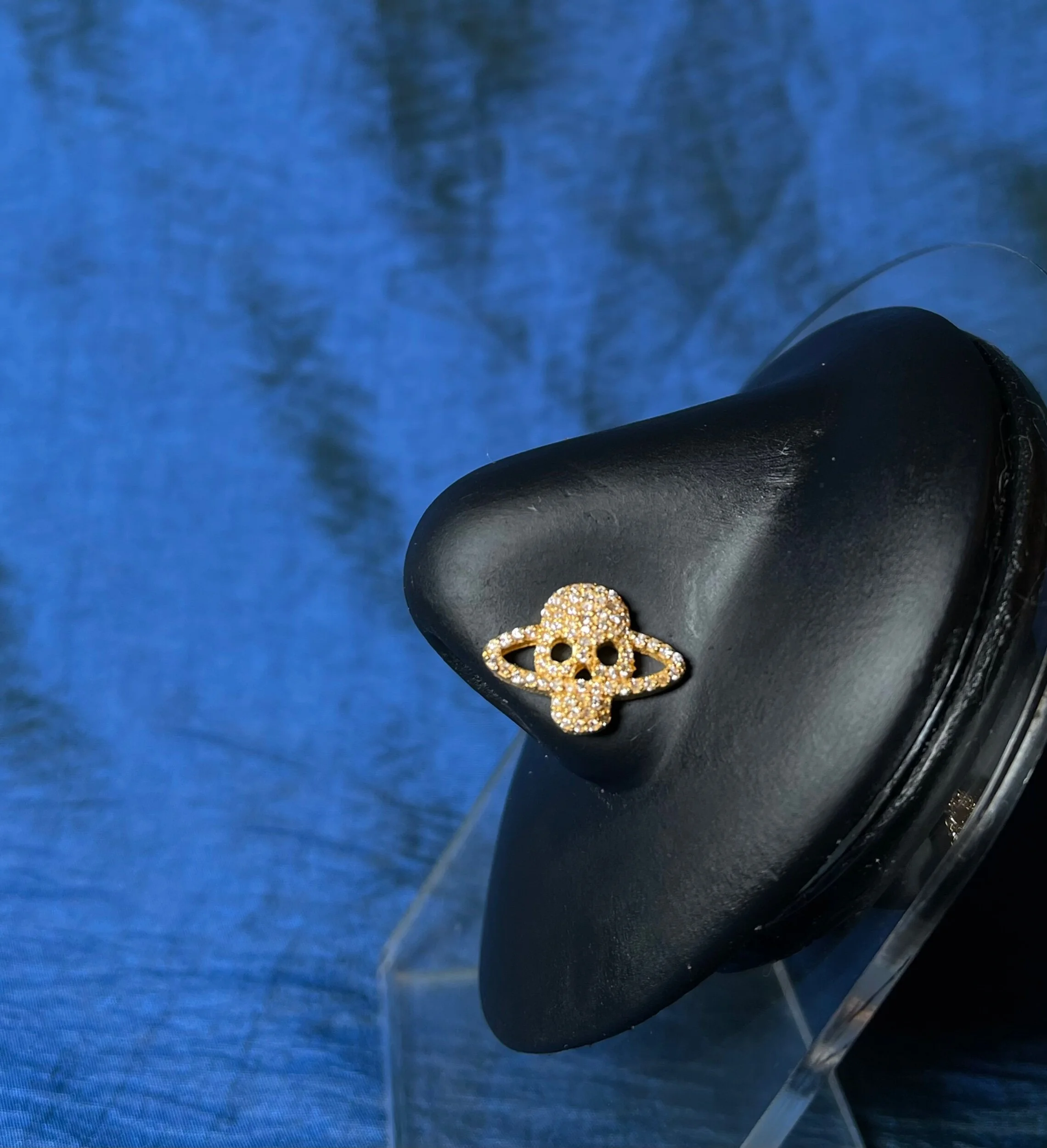 39B71D5A-BDA6-4290-B56A-F283FA37AE40