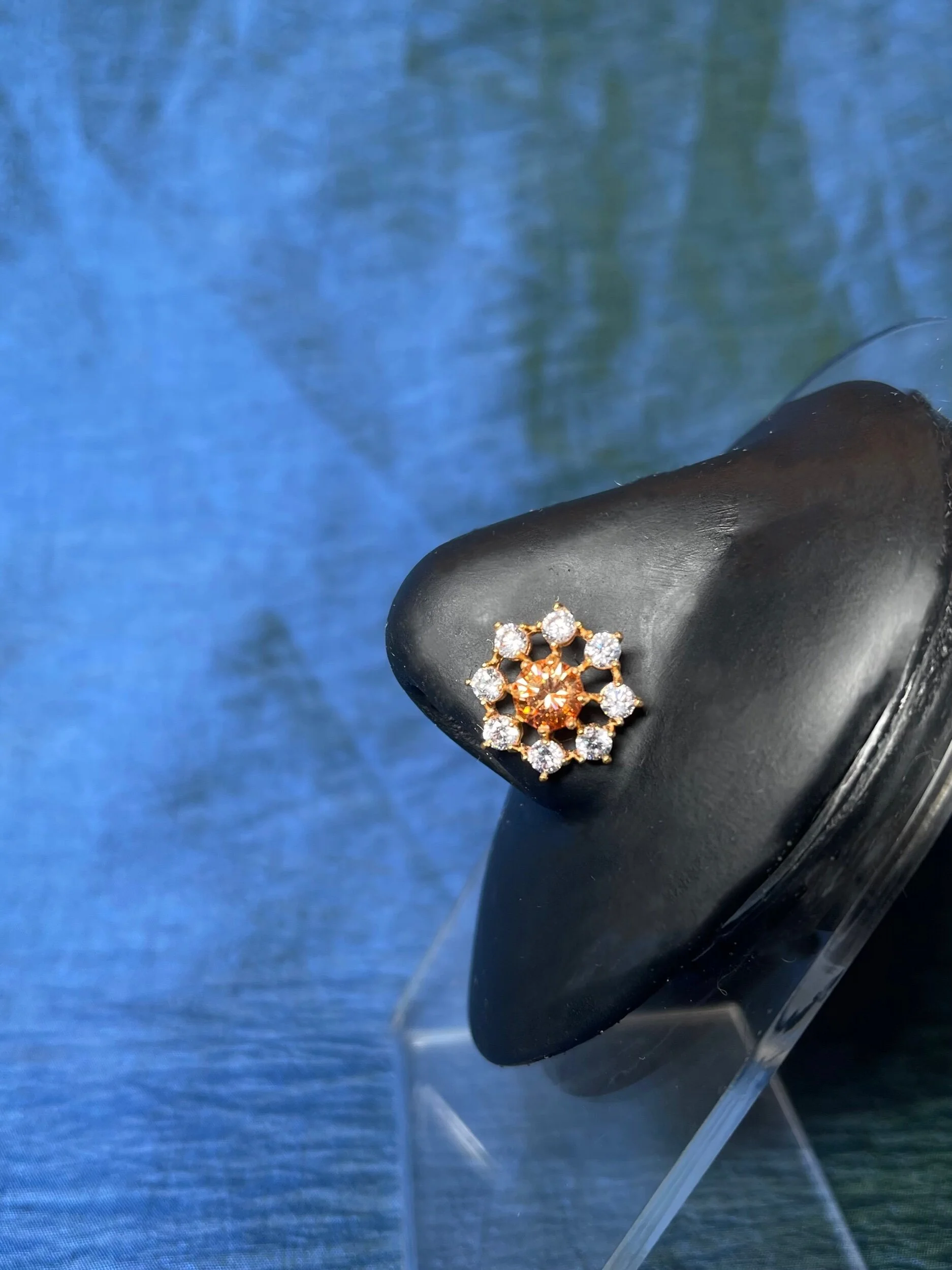 D7063C26-EAF1-4E21-855F-7D99F4A52BF5