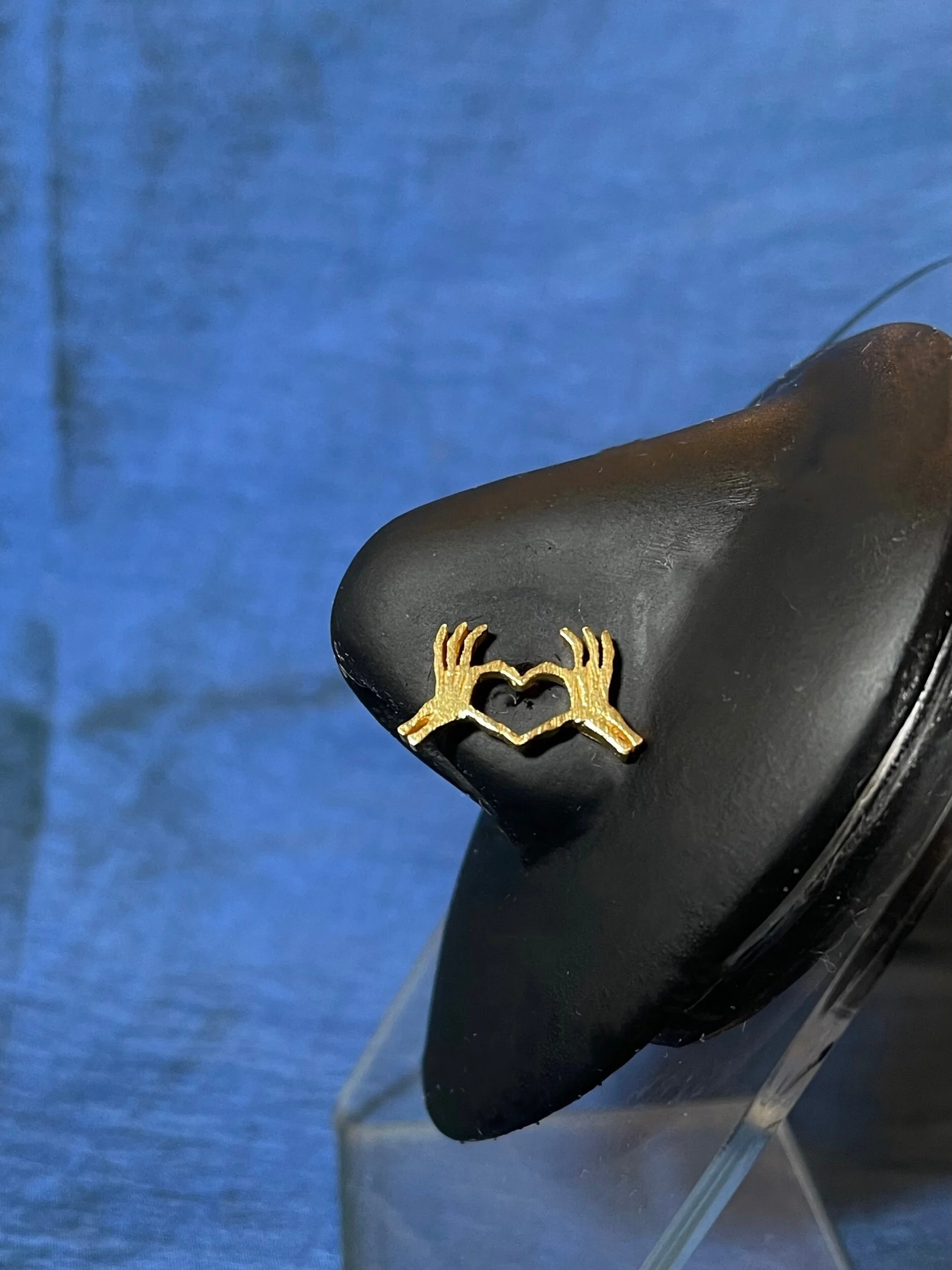 1FB579C6-FB99-43CB-8DA5-921CB9E47F78