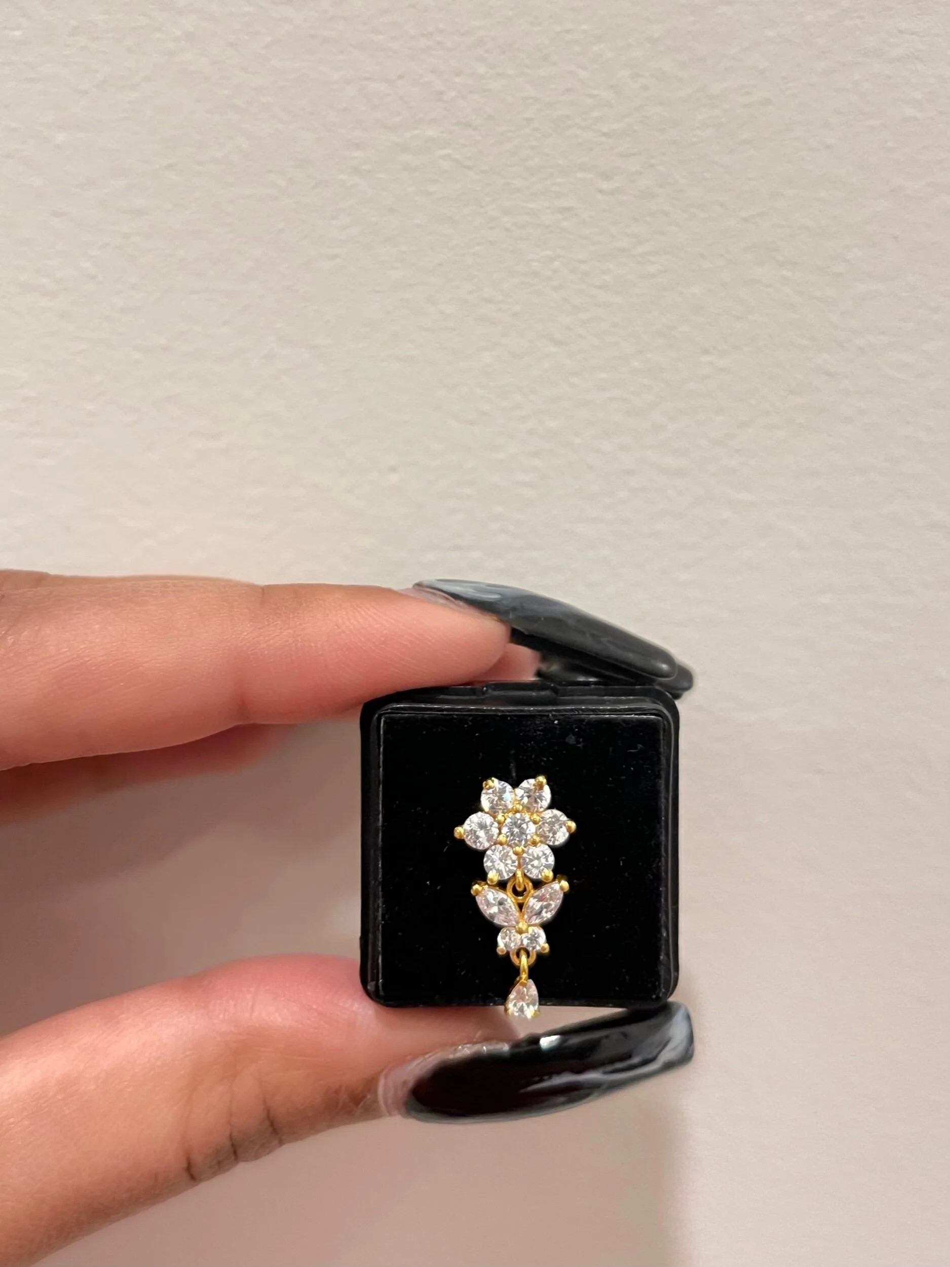 8F8FAAAC-8717-4D5A-9889-28A53059D8AD