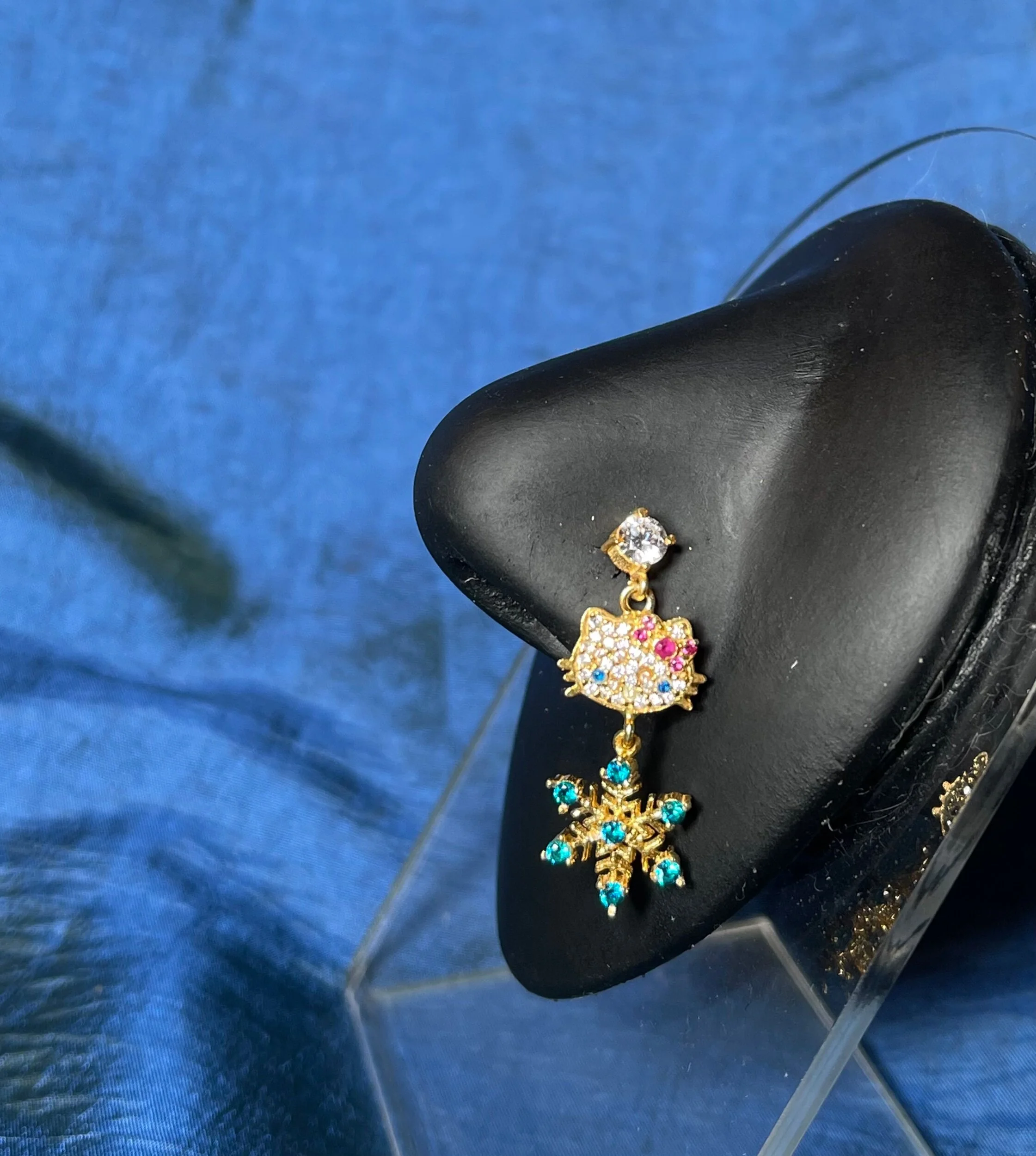 F2D8F0A3-43C5-44D0-8E68-6C10AFEDCE35