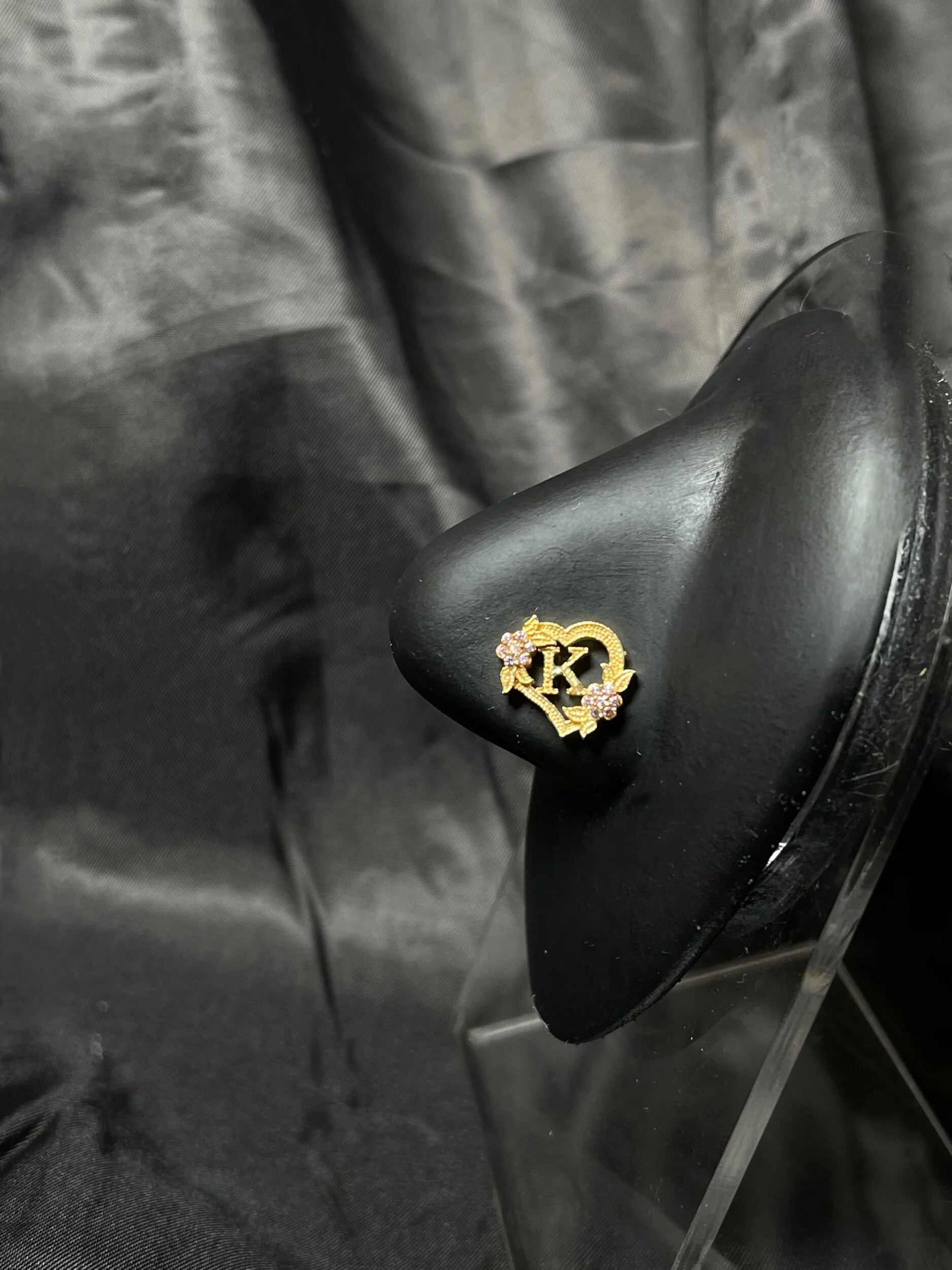 FA556C5D-7C67-45B7-A096-A2AE00AEC6BC