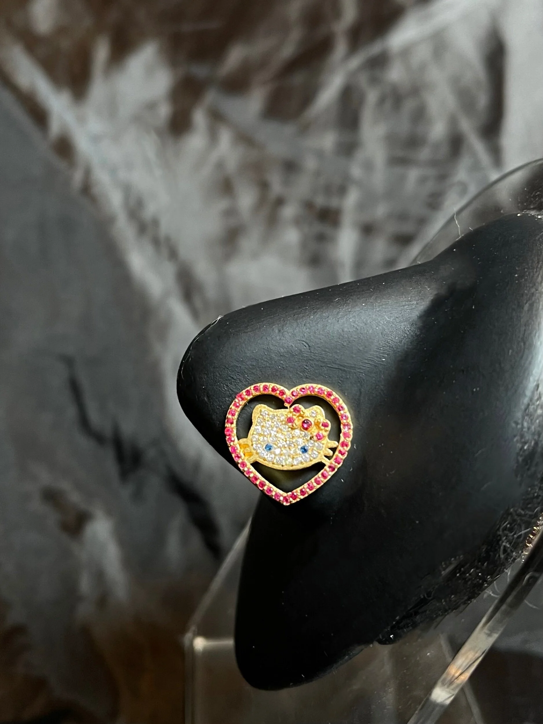 D97988A1-DDBF-498F-90EB-B575D5BF756B