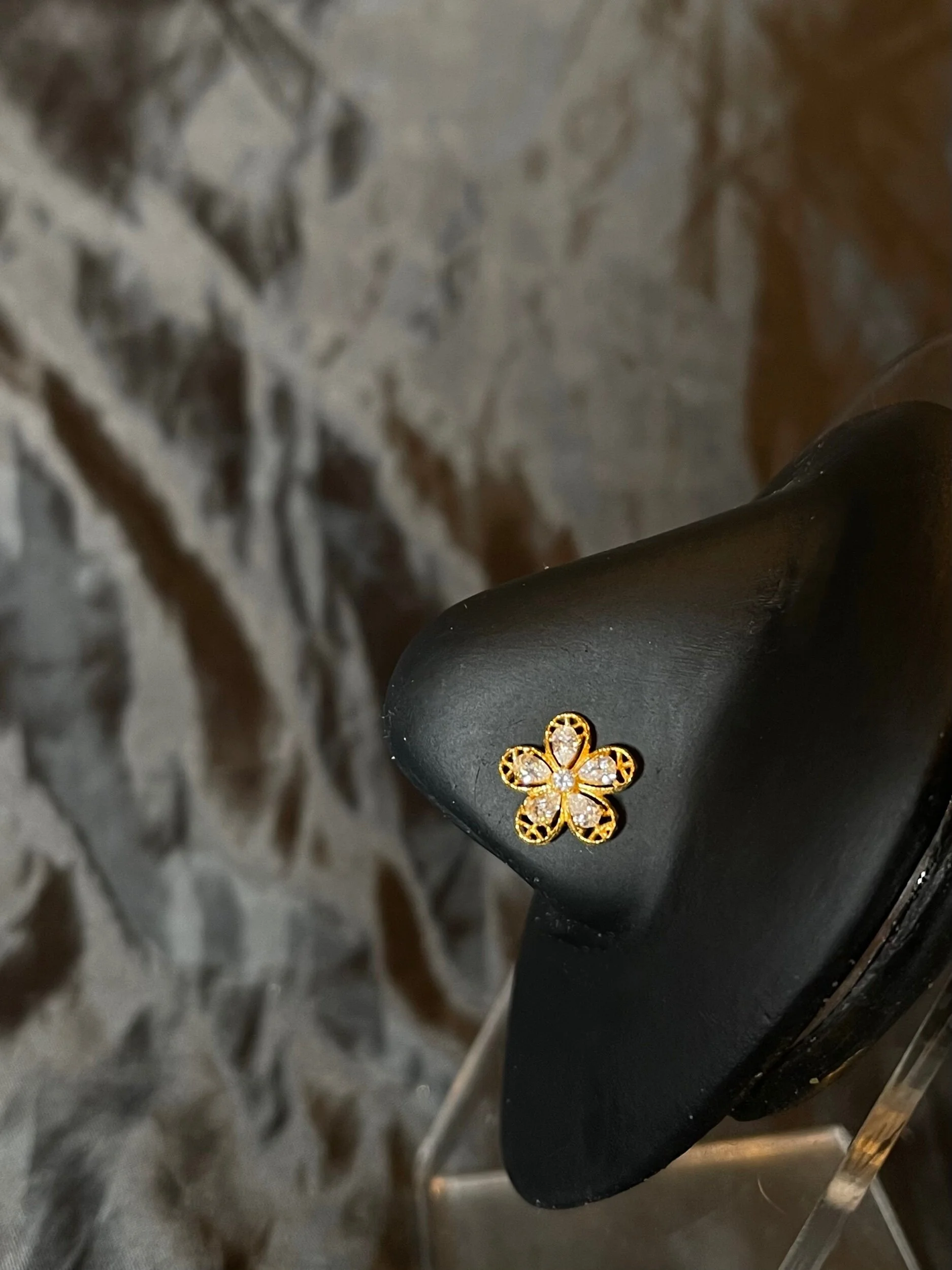 A5CF5C66-5E6D-44CC-9028-F88B18355635