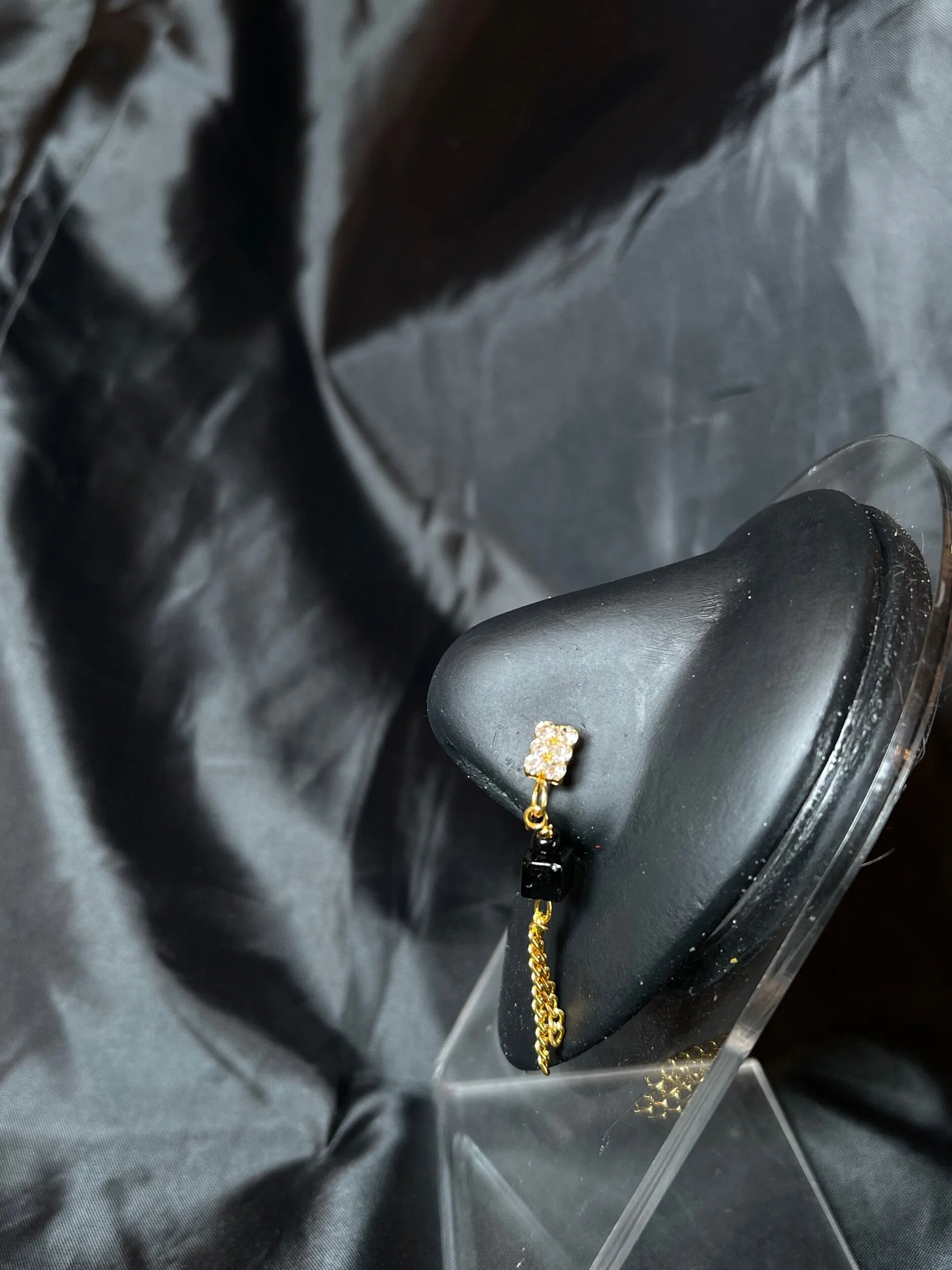 FF7B9782-2A6E-4F21-907A-18B0A2E280DC