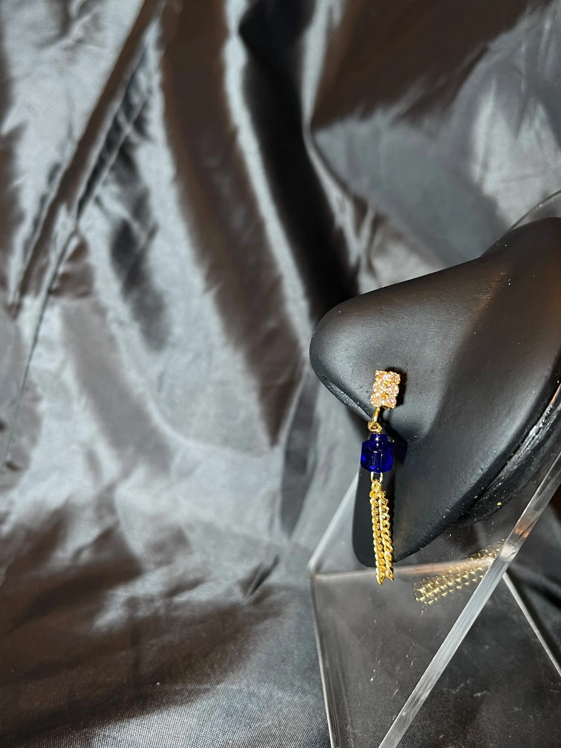 9A307BAF-4AEB-4227-86E4-F2BD1D9761F1