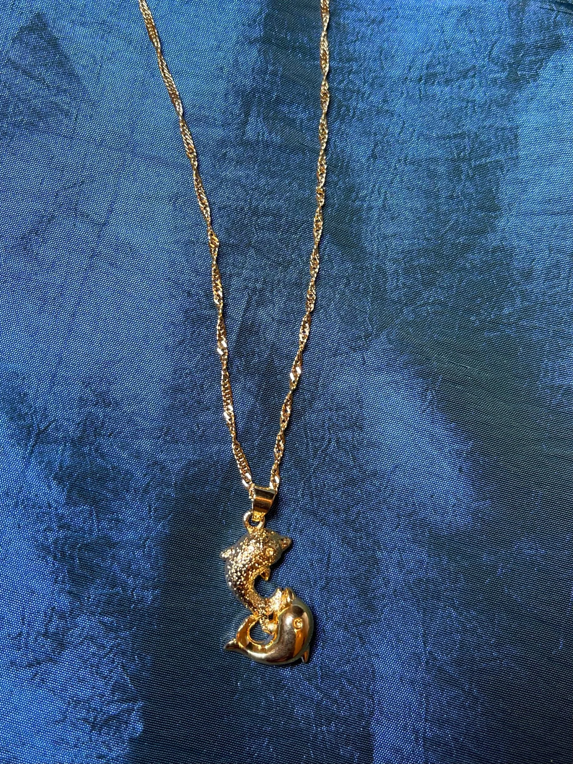 EA07C769-7D91-4CE0-9DE0-FE60AECD2C4F