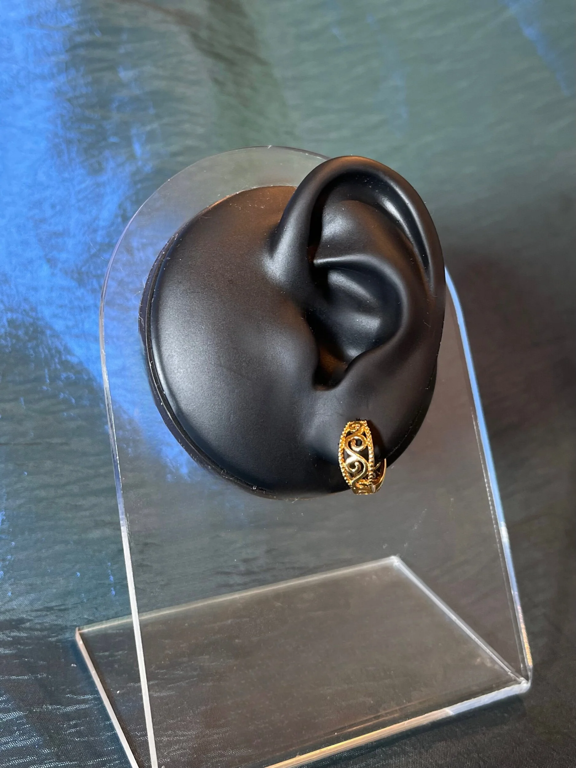 35607C2D-8593-463B-B732-9DE7CD34E907