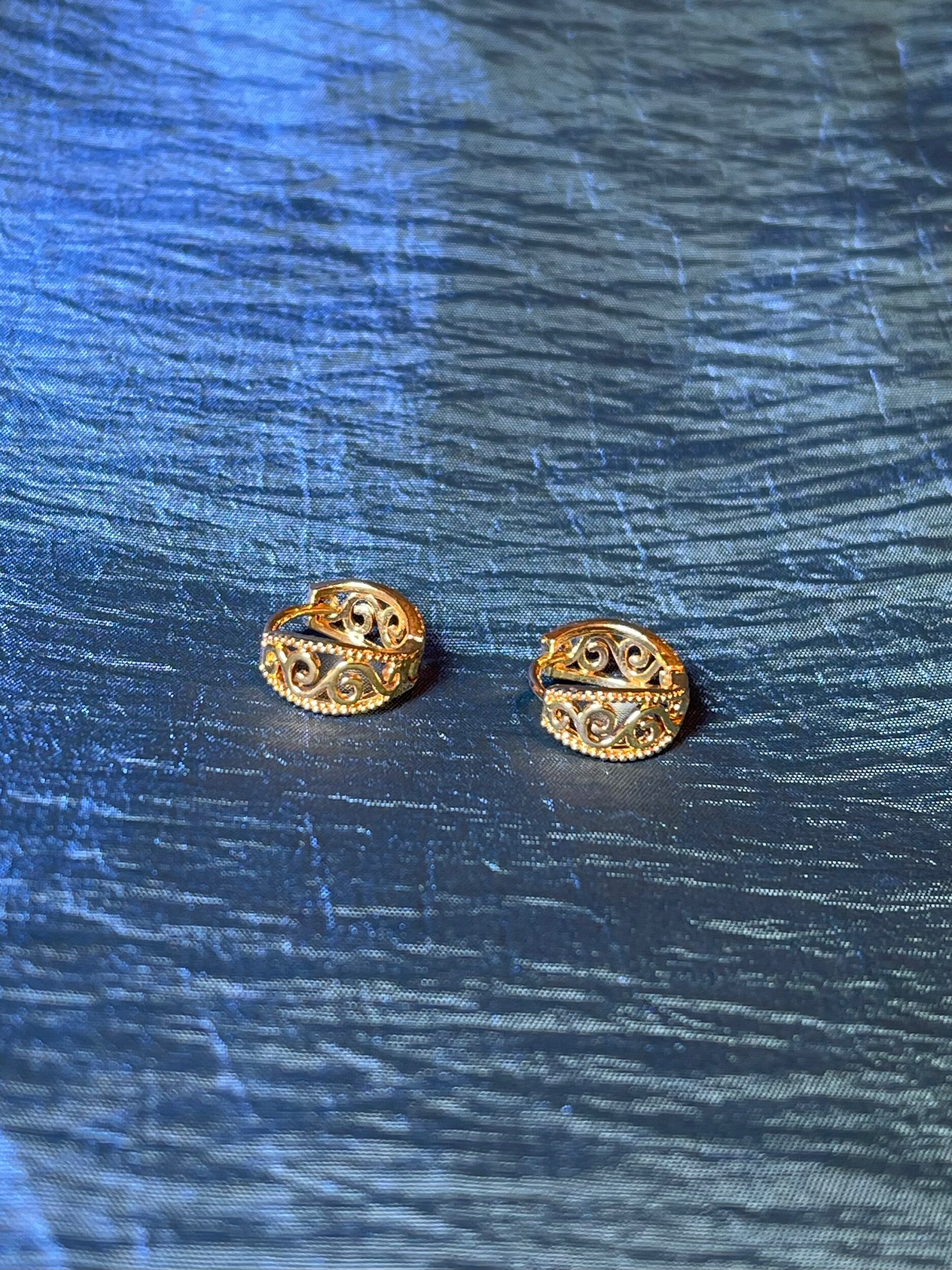 3251F996-6505-4C92-A462-A28EF2660048