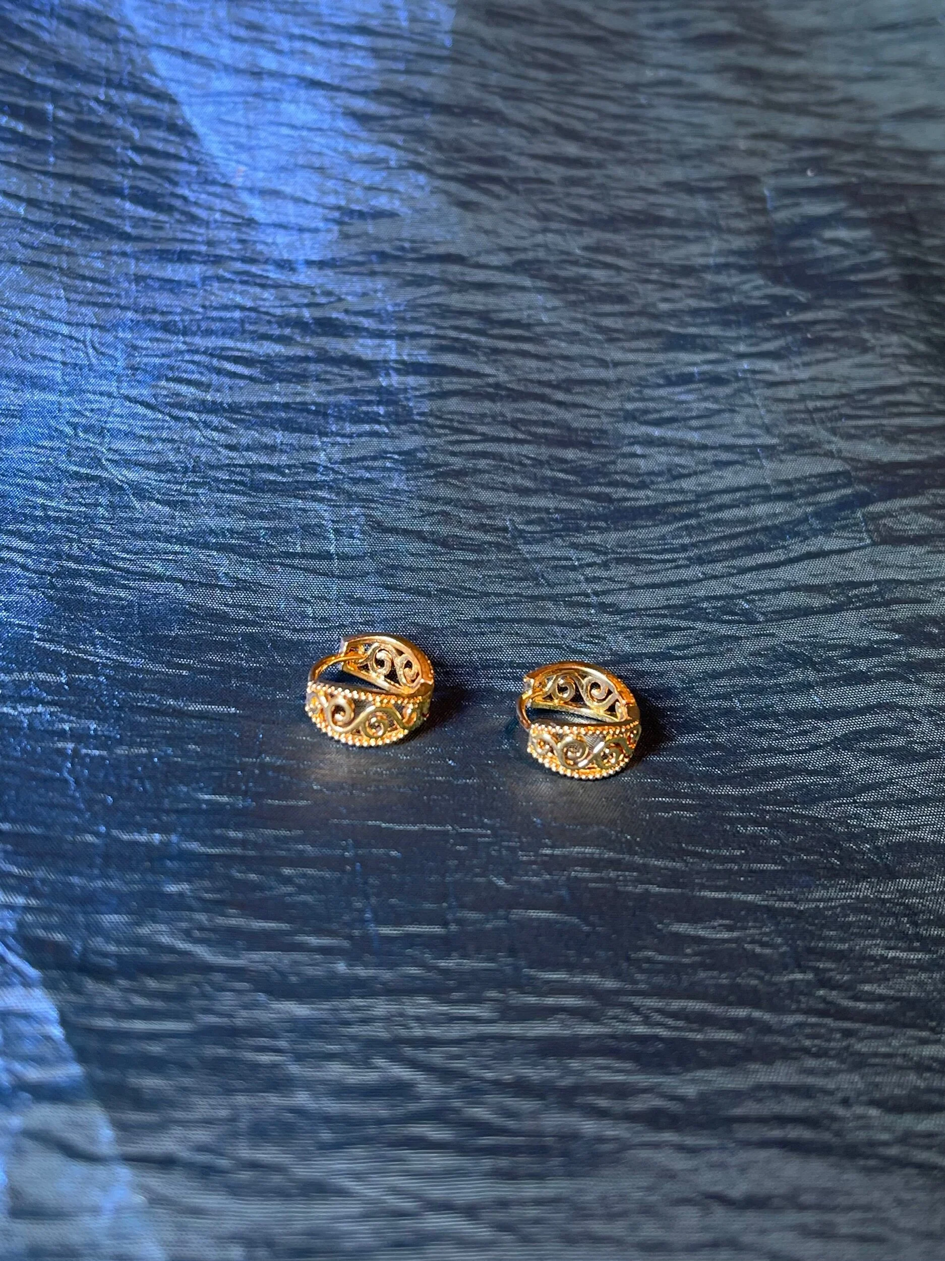 C3B71629-DB2D-4D68-AE05-23D041896F50