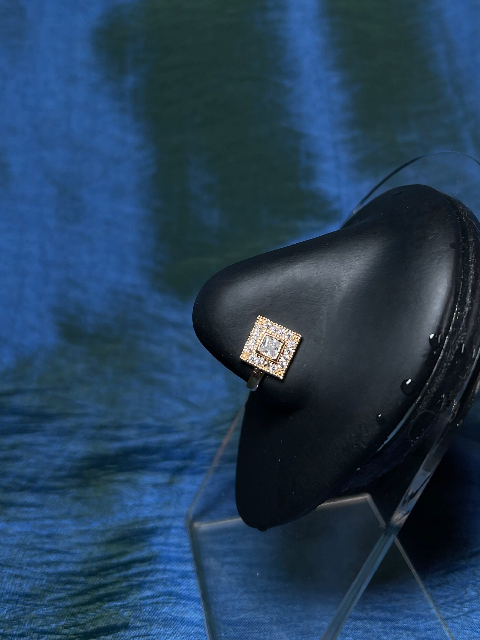 F82B928D-F202-44A9-9975-2C78DBB602CE