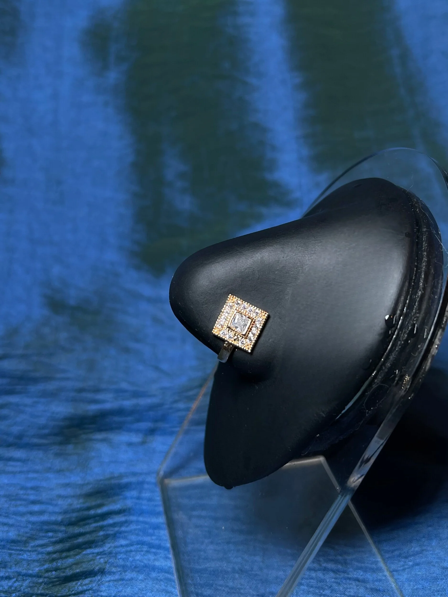 1480B889-2599-4C71-A44E-3D3DEDE485C8