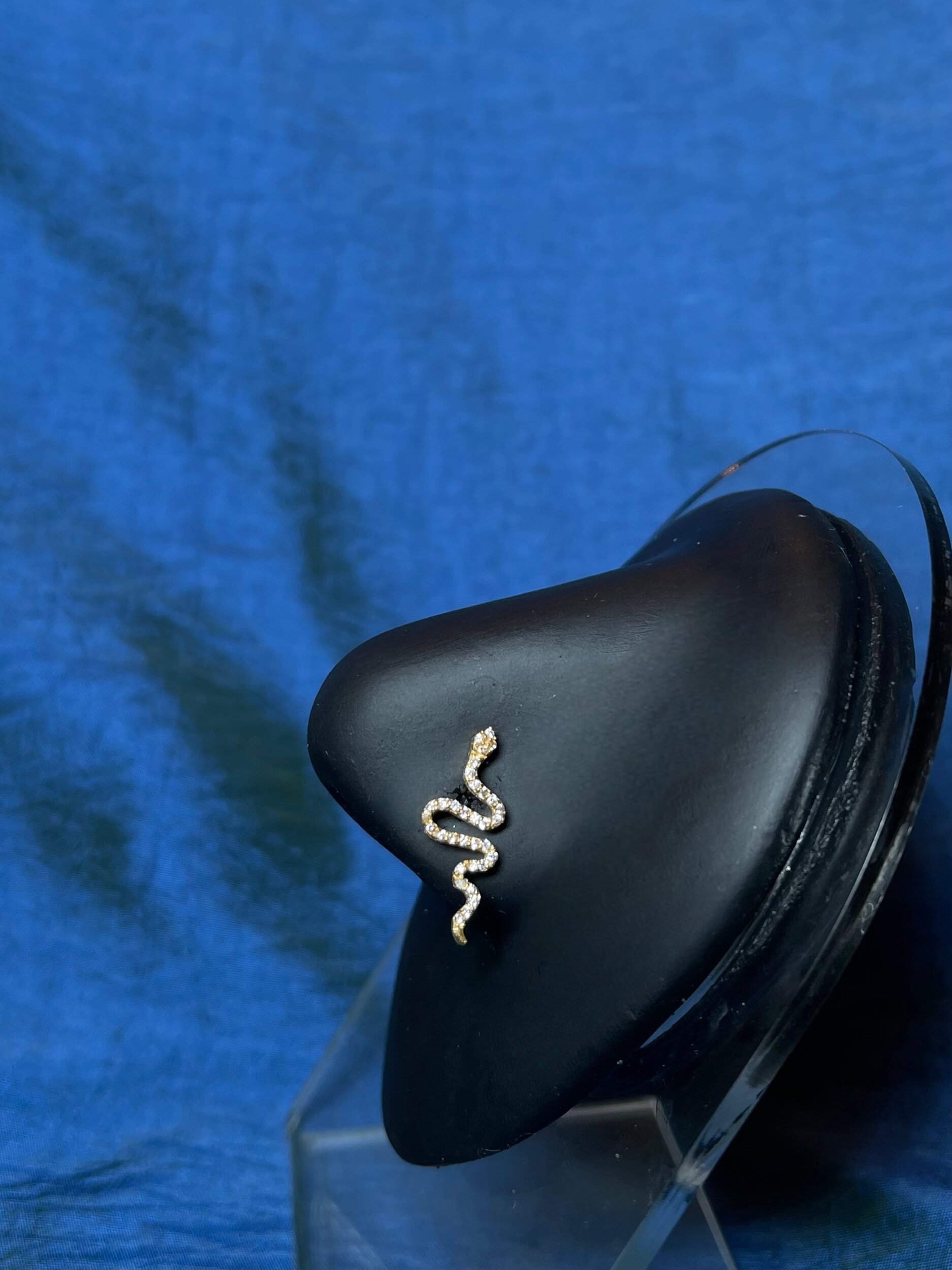 111748AF-C3DA-40AF-8618-429DDCCEBB77