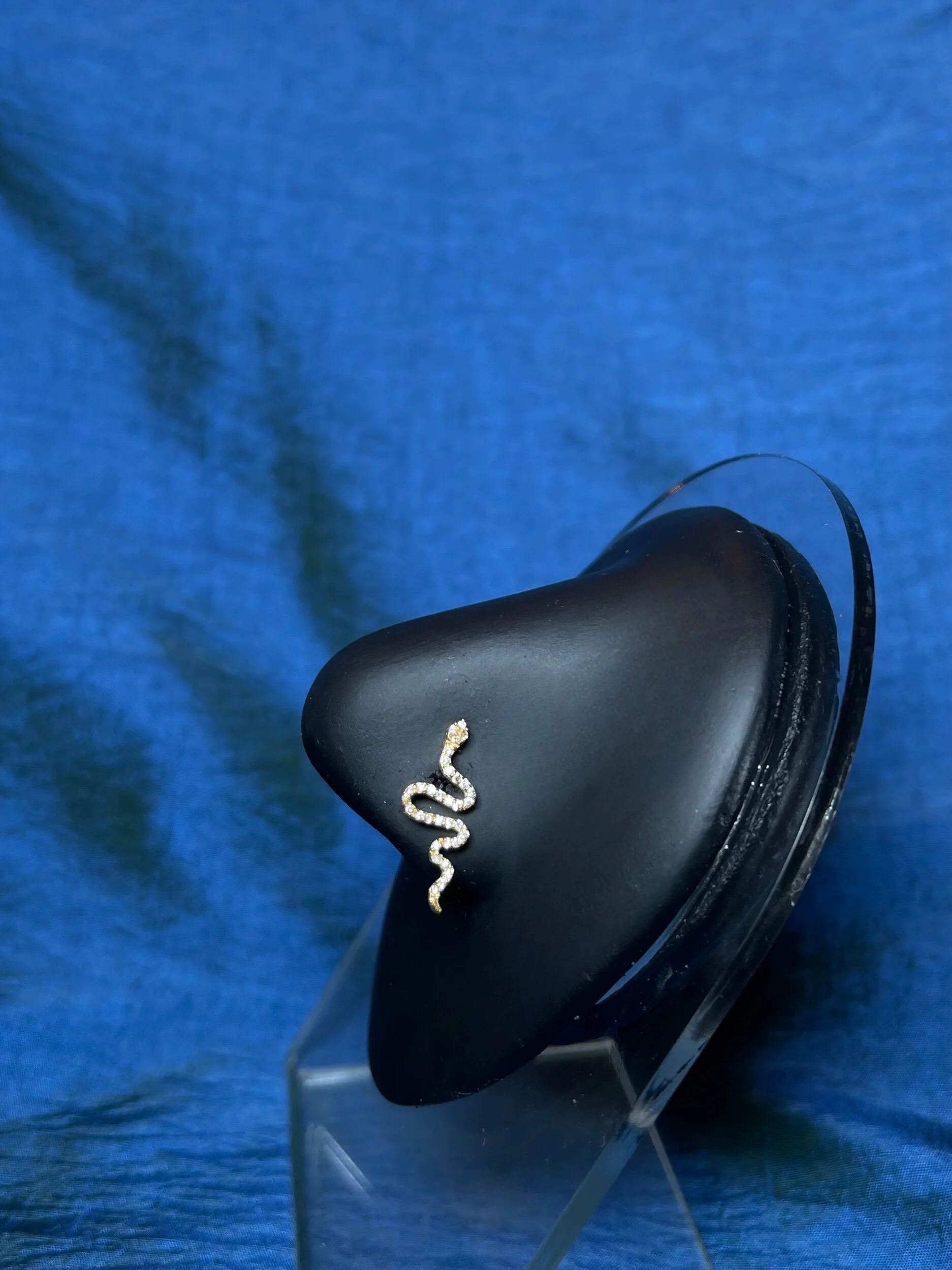 2269DD07-6E18-49BA-8BD4-E5B0BAFFA66A