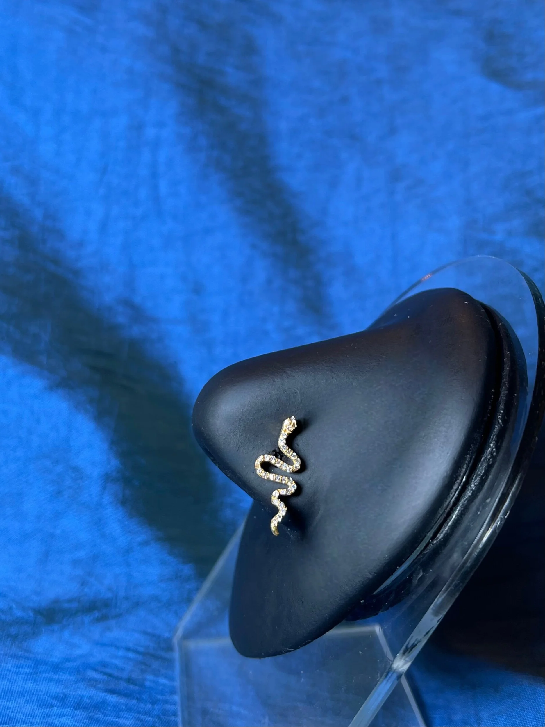 EDDDDC8D-4F5A-4073-B378-0648D54538D4