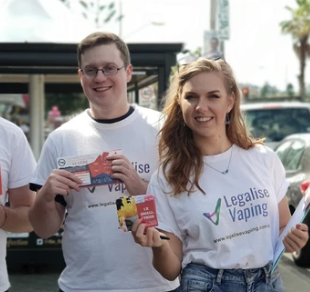 Legalise Vaping Tshirt