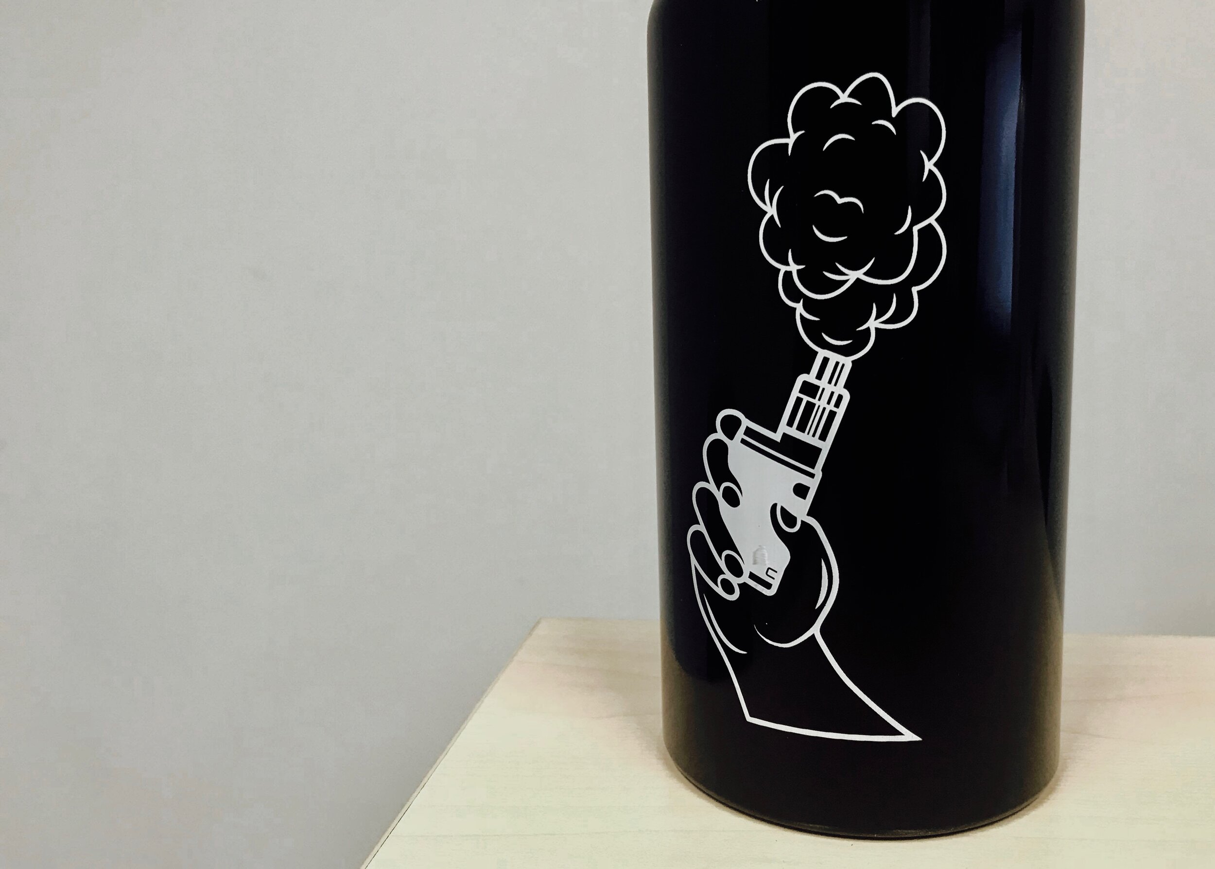 'Live Long &amp; Vape' Bottle