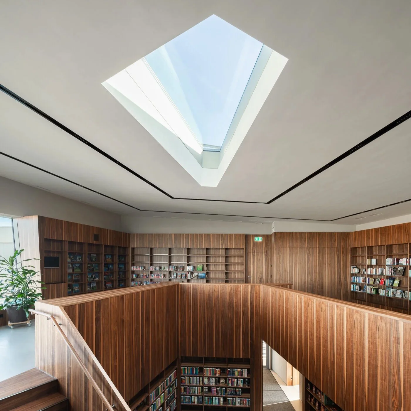 Bibliothek+Schindellegi-677-HDR-Pano-Edit.jpg