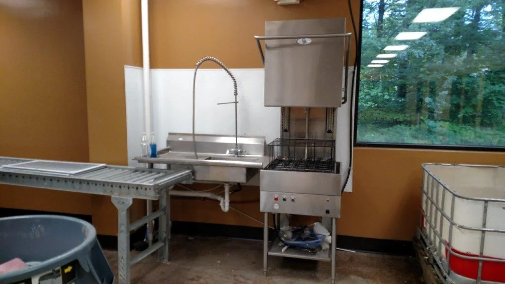 bottle washer and sink (1).jpg