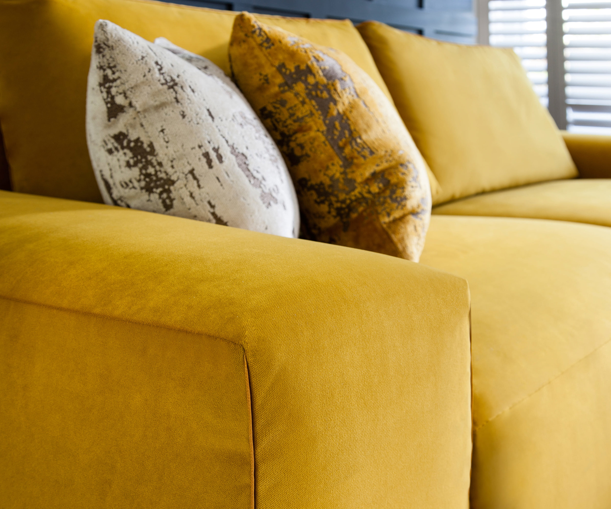Sofa ROM Romano - Velluti - Gold(3).jpg