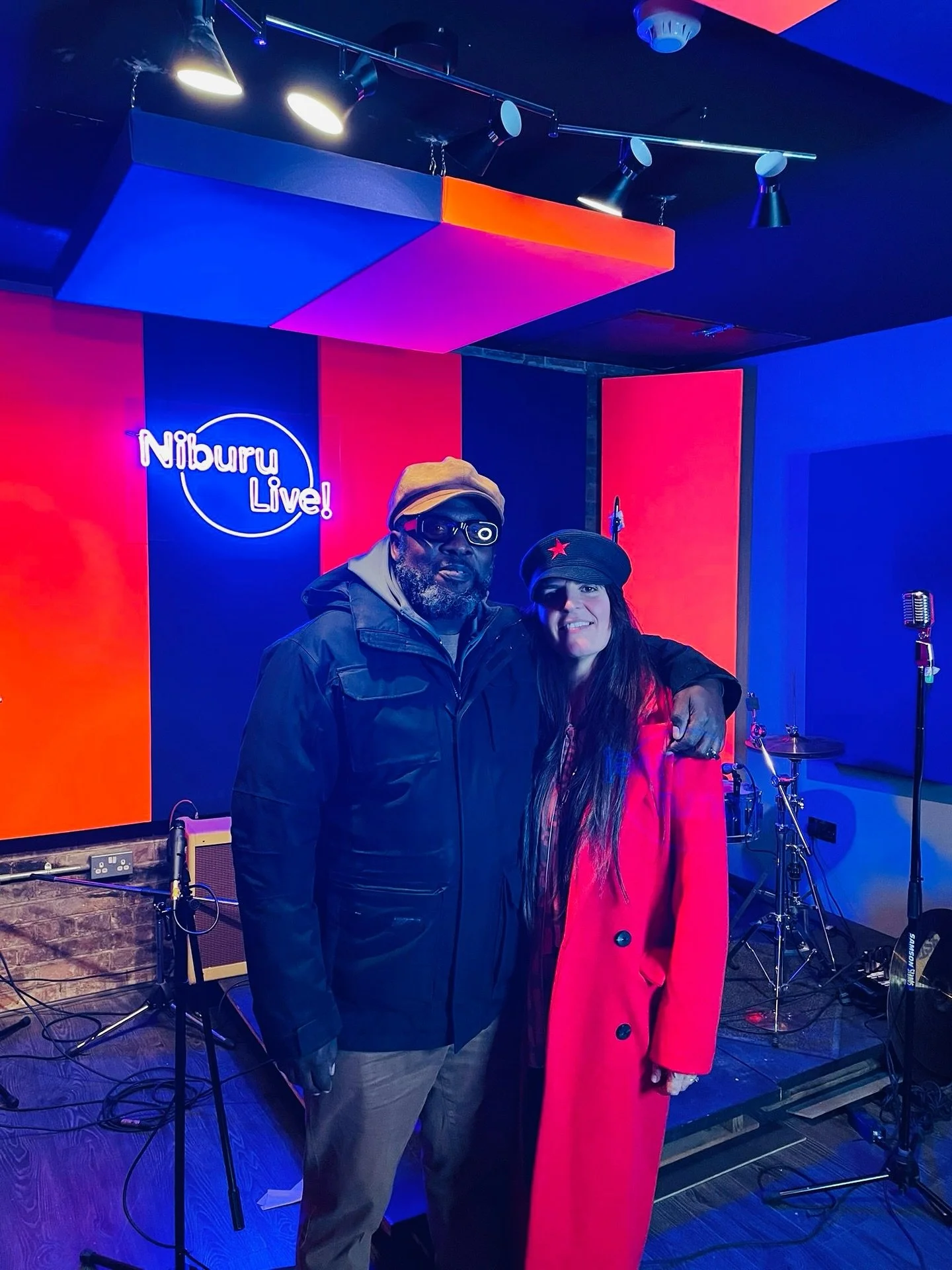 A good day
💯💯💯

Pleasure to grace @niburu_live 

@rum_band 
@michaelbailey490 
@ama_lia_artist 

📷 @pauljobson1