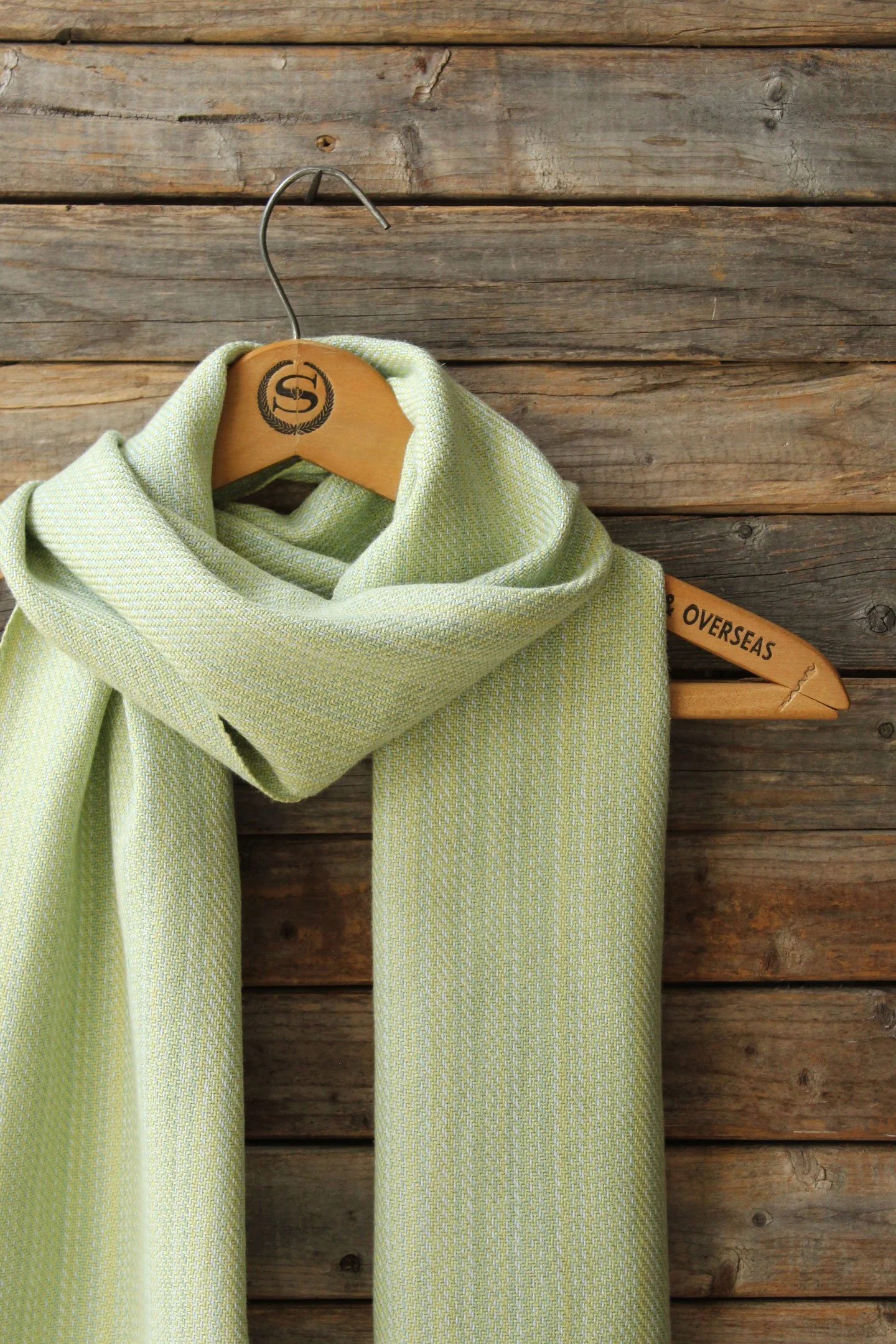 26N045-handwoven-green-cotton-scarf-(3).jpg