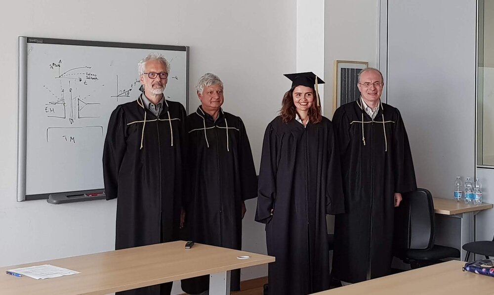 PhD defense commission (left to right): prof. Vincenzo D'Andrea UNITN, prof. Maurizio Marchese UNITN (my PhD supervisor), me, Giampaolo Armellin (CBA Informatica srl). Connected remotely: prof. Åsa Cajander Uppsala University and prof. Tone Bratteteig University of Oslo.