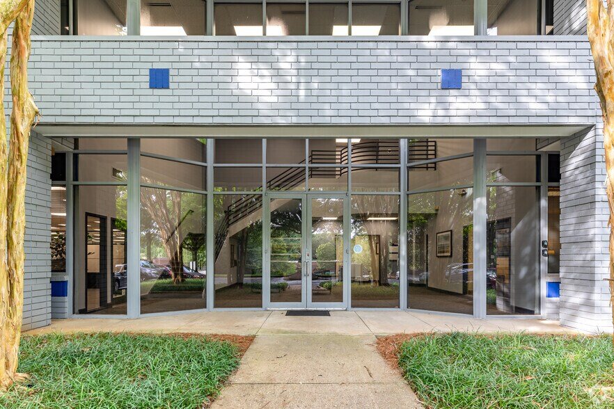 Quantum Installation Group - Bailey Park - Office/Flex Lease Relocation